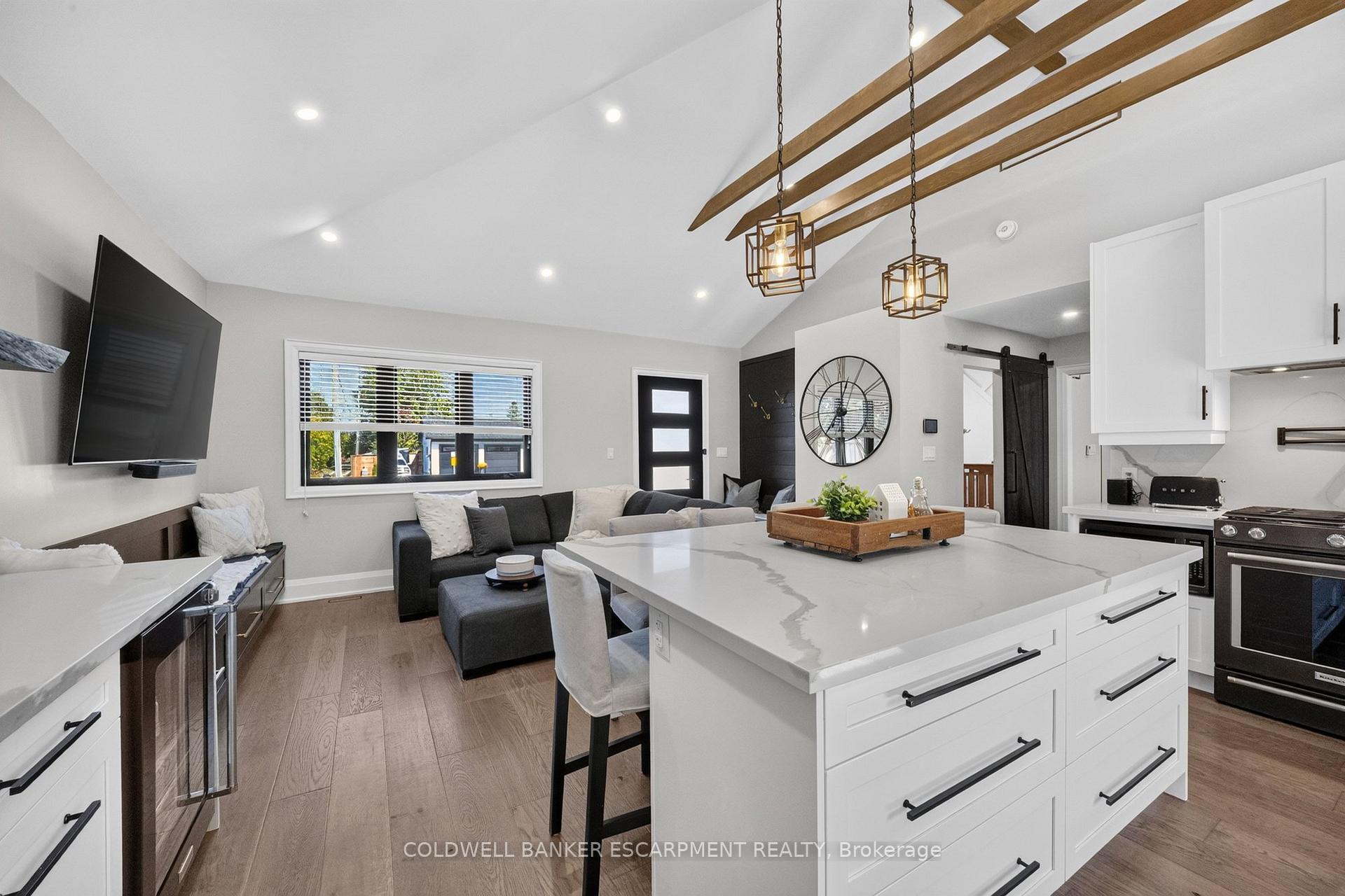 Photo 16 of 18 Meadvale Road, Halton Hills, Acton — HOMEH