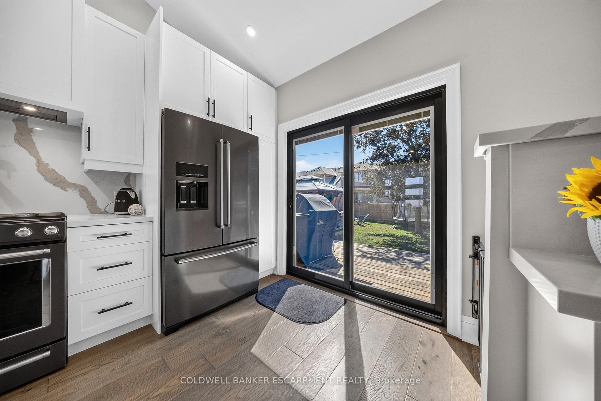 Photo 17 of 18 Meadvale Road, Halton Hills, Acton — HOMEH