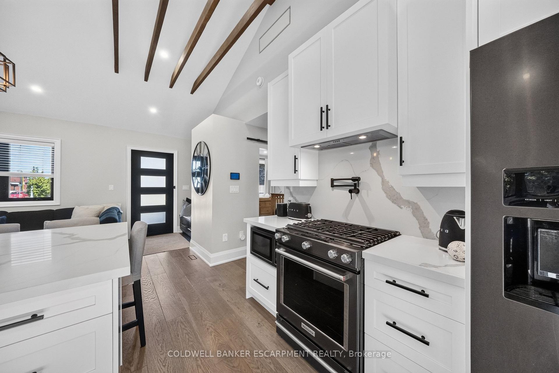 Photo 19 of 18 Meadvale Road, Halton Hills, Acton — HOMEH