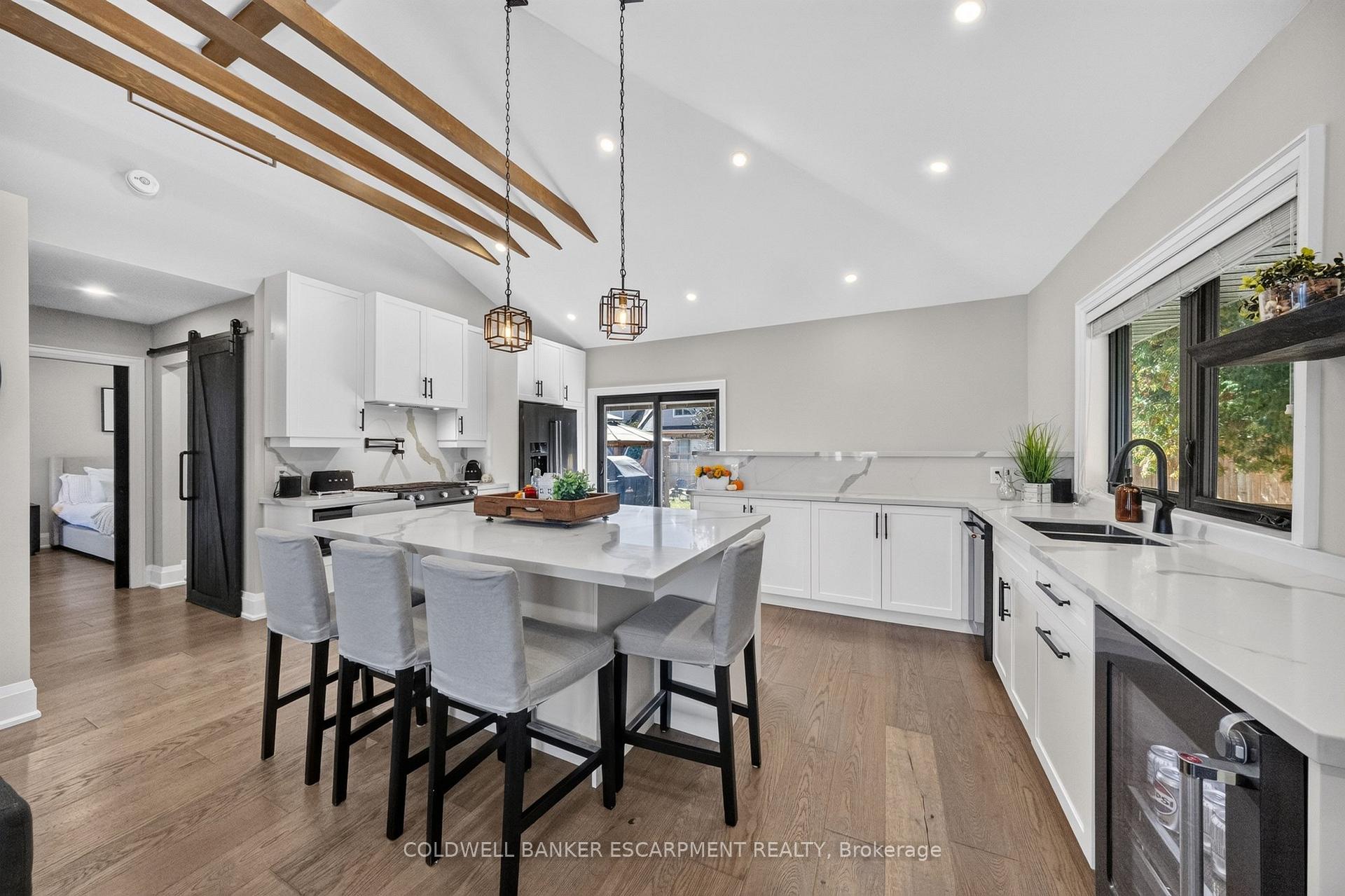 Photo 21 of 18 Meadvale Road, Halton Hills, Acton — HOMEH
