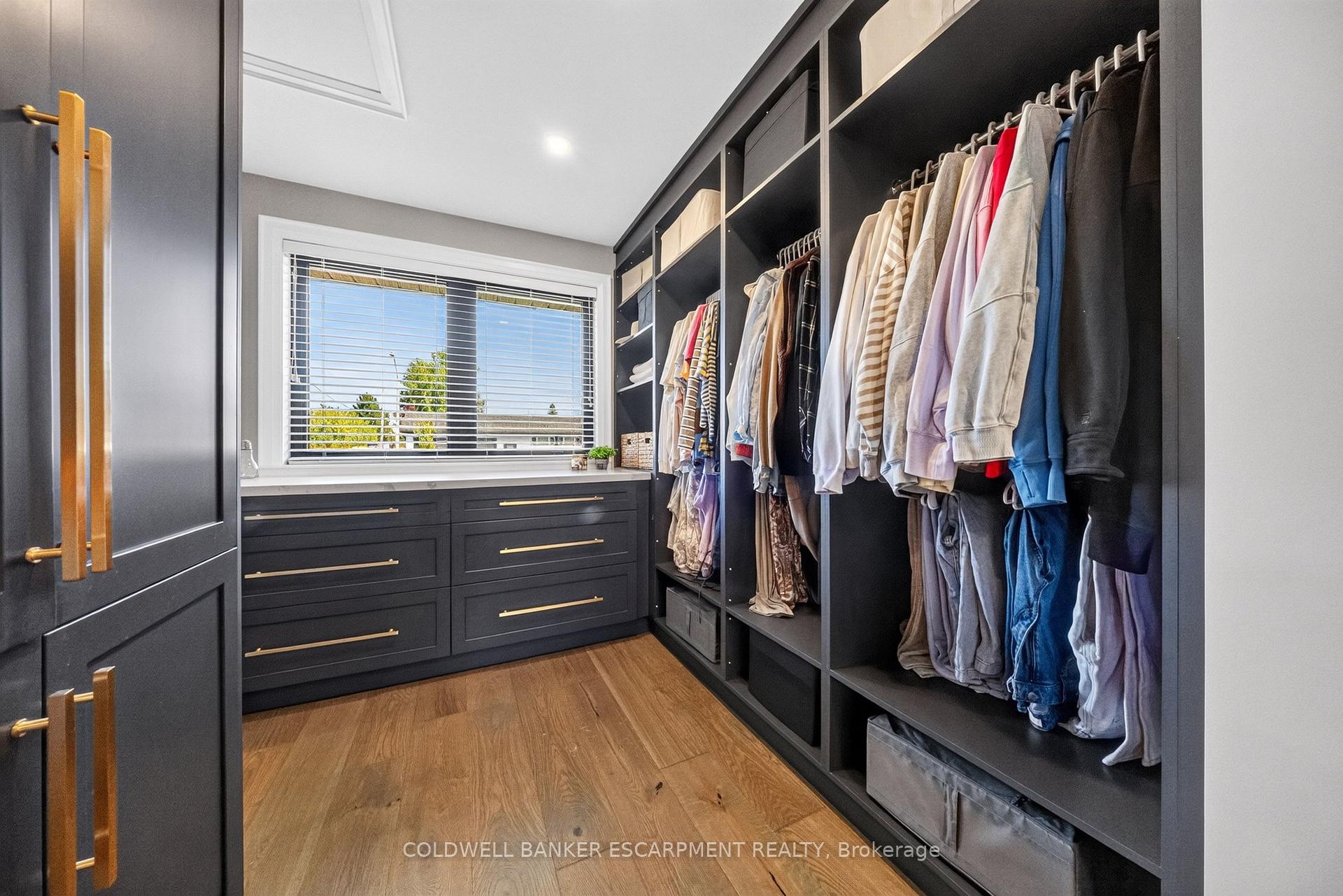 Photo 26 of 18 Meadvale Road, Halton Hills, Acton — HOMEH