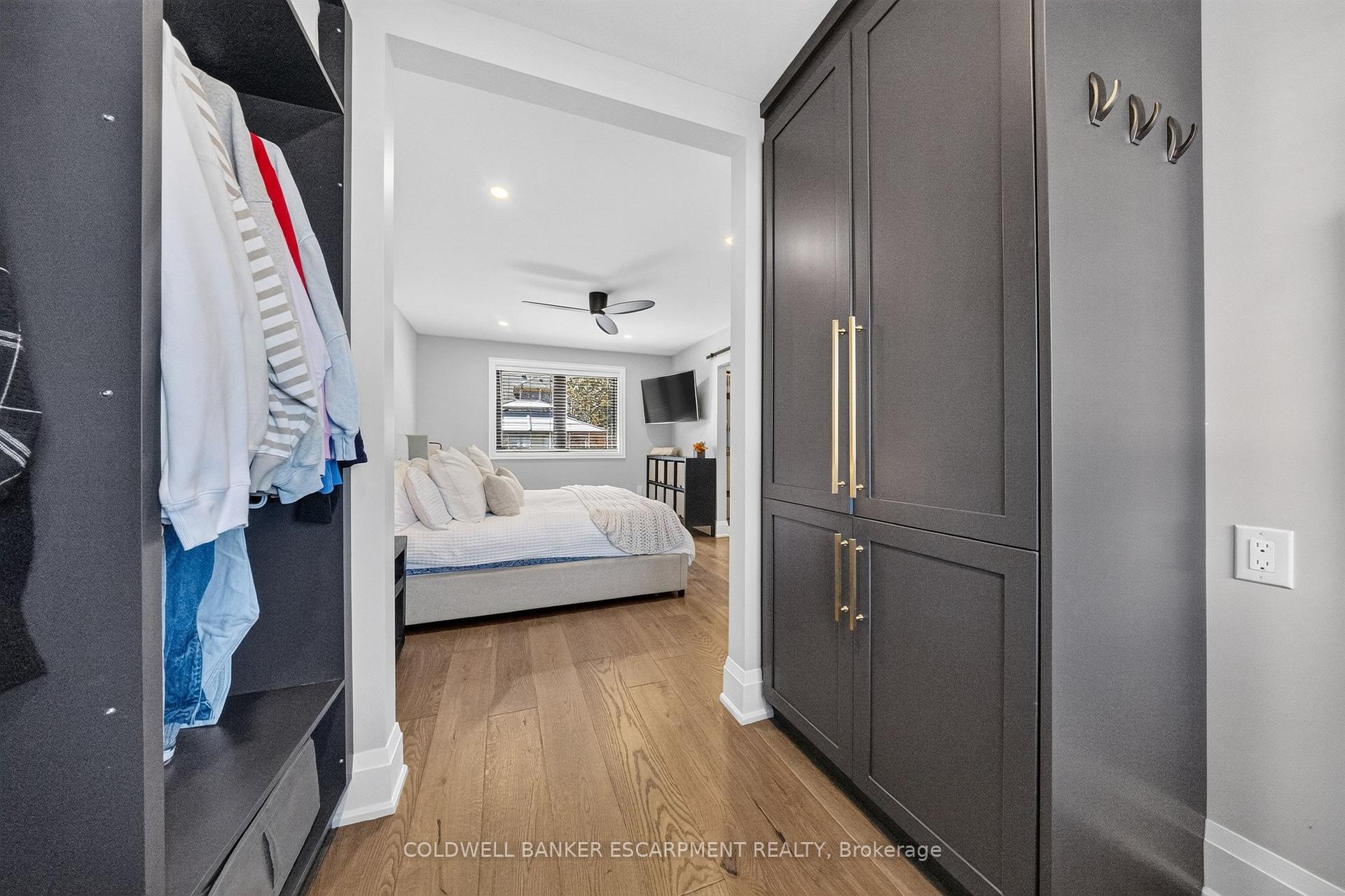 Photo 27 of 18 Meadvale Road, Halton Hills, Acton — HOMEH