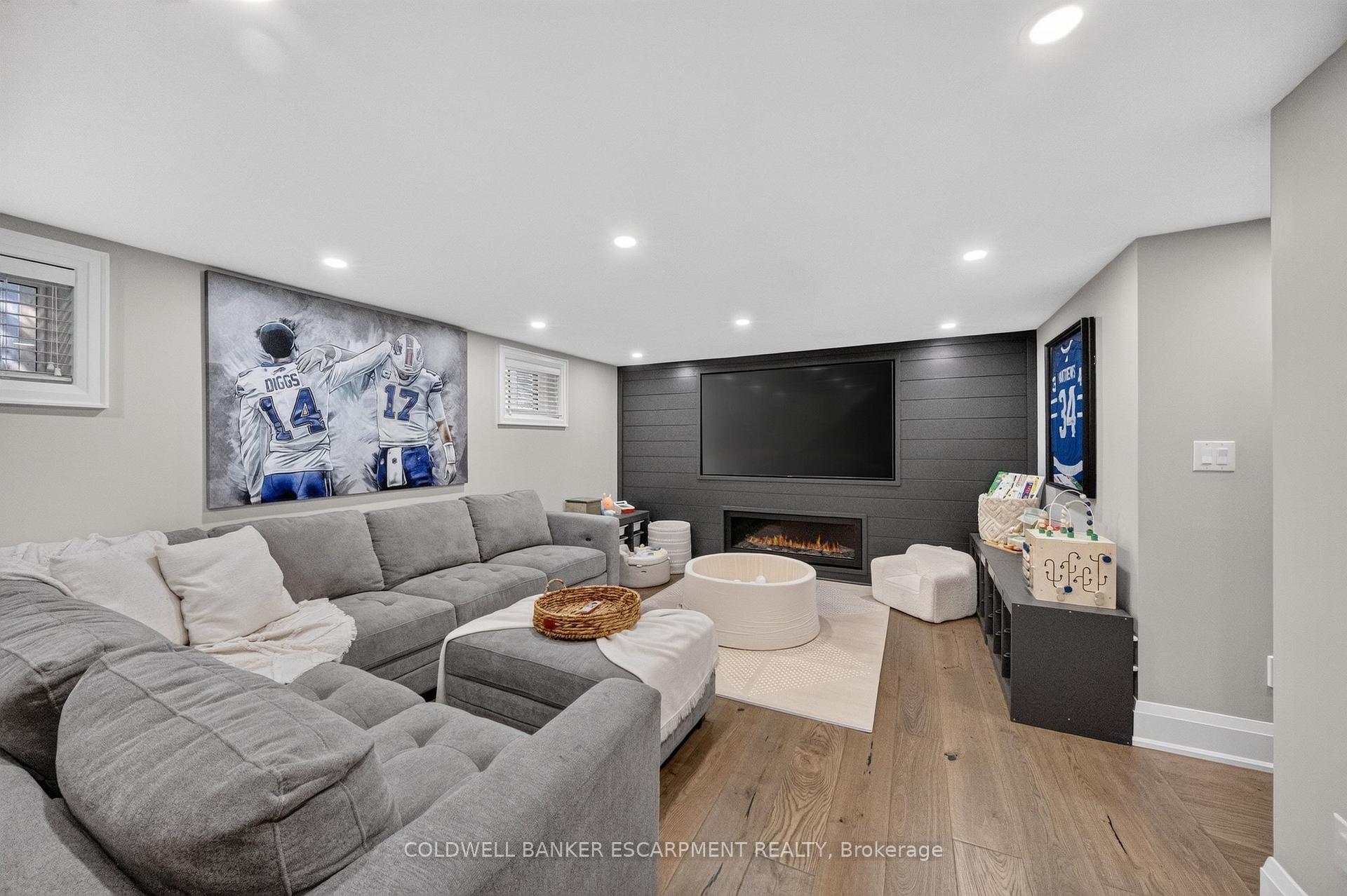 Photo 33 of 18 Meadvale Road, Halton Hills, Acton — HOMEH