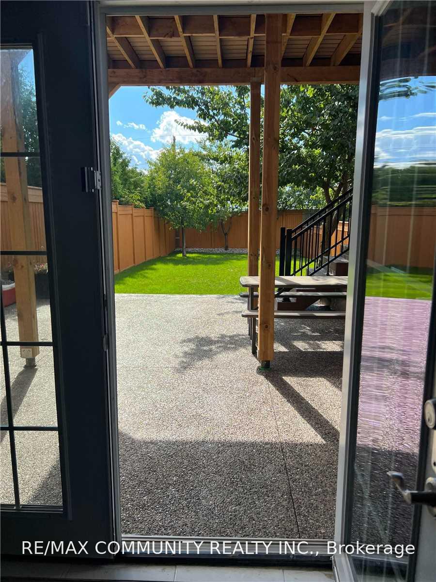 Photo 2 of Unit BSMT, 38 Bestview Crescent, Vaughan, Rural Vaughan — HOMEH