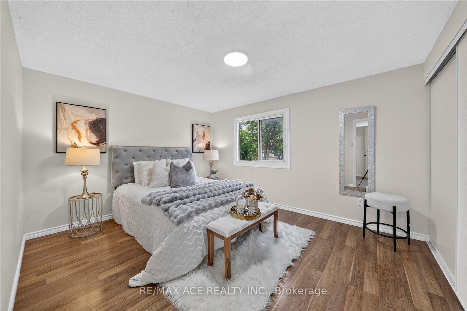 Photo 19 of 101 Greenfield Crescent, Whitby, Blue Grass Meadows — HOMEH
