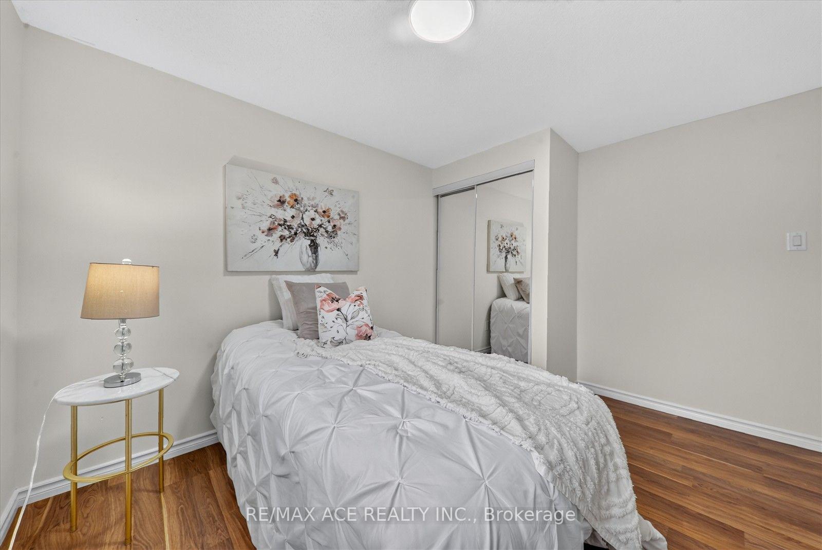 Photo 23 of 101 Greenfield Crescent, Whitby, Blue Grass Meadows — HOMEH
