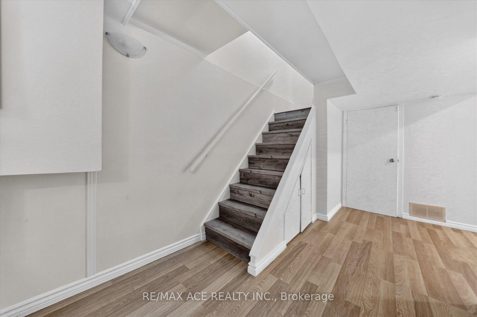 Photo 27 of 101 Greenfield Crescent, Whitby, Blue Grass Meadows — HOMEH