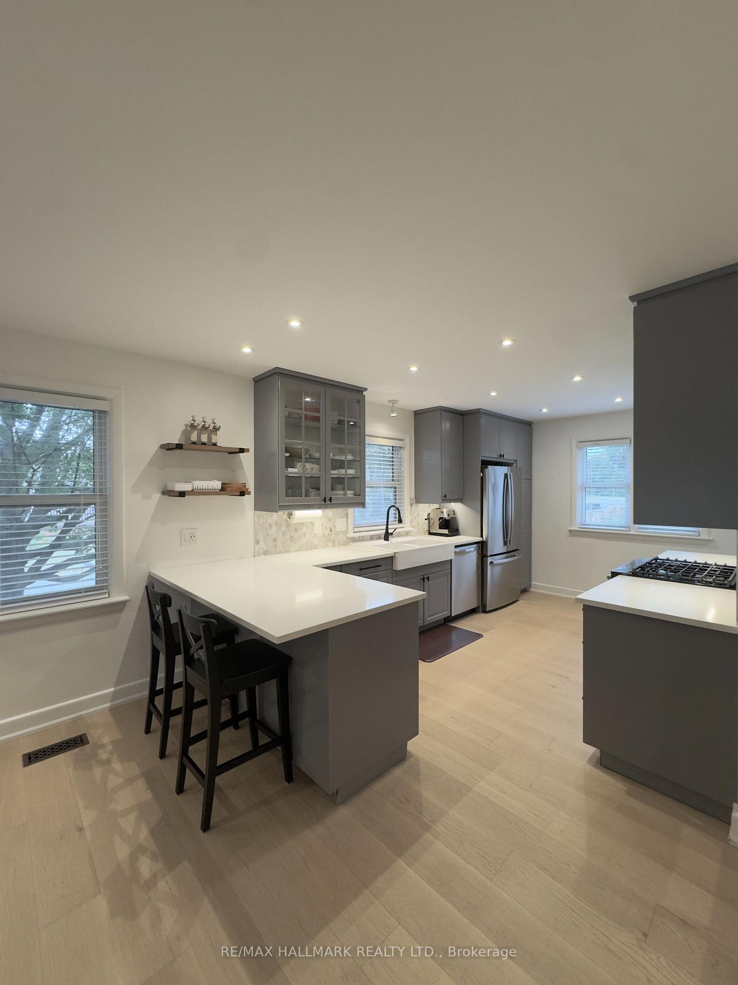 Photo 6 of 121 West 23rd Street, Hamilton, Westcliffe — HOMEH