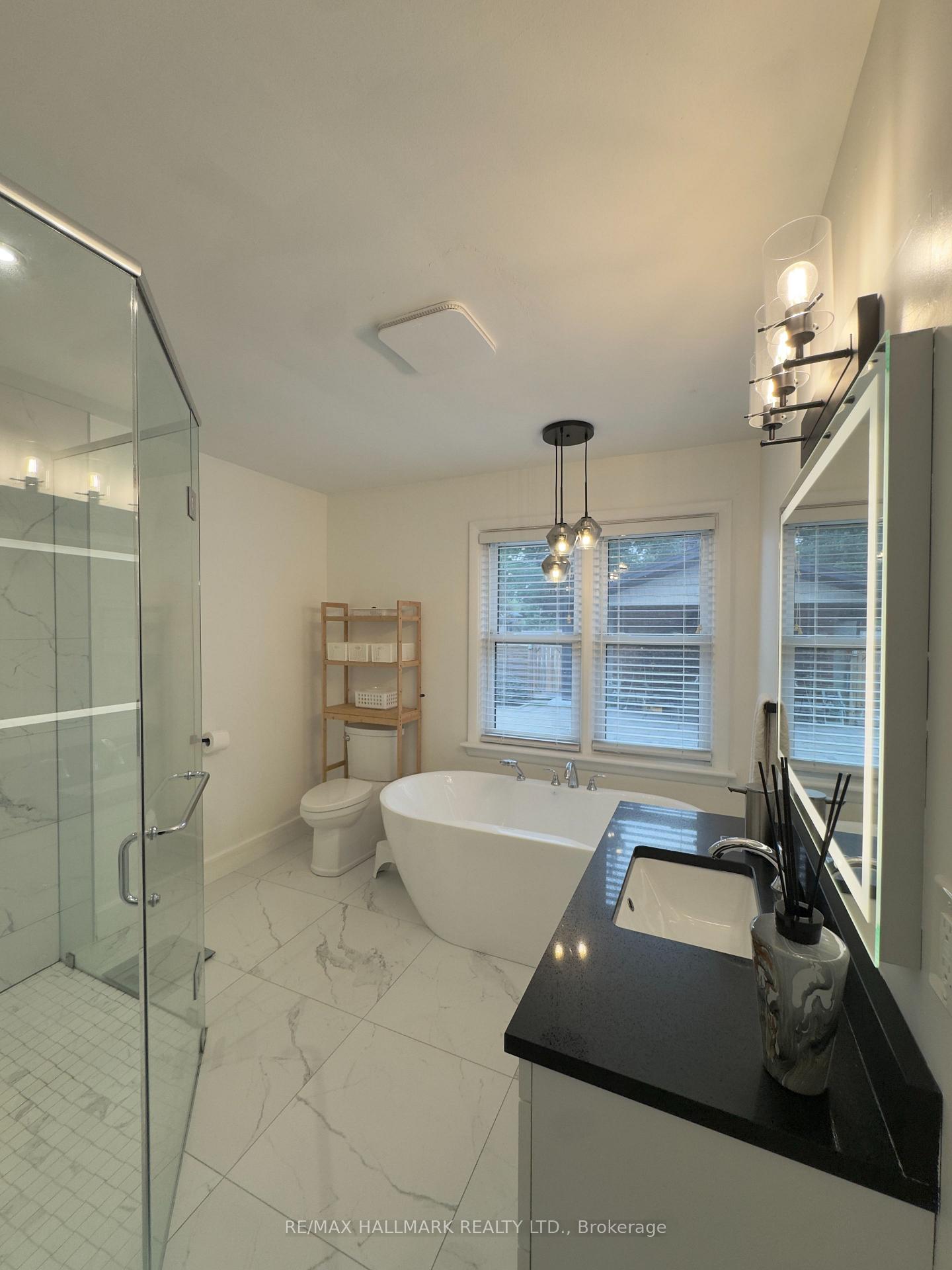 Photo 9 of 121 West 23rd Street, Hamilton, Westcliffe — HOMEH