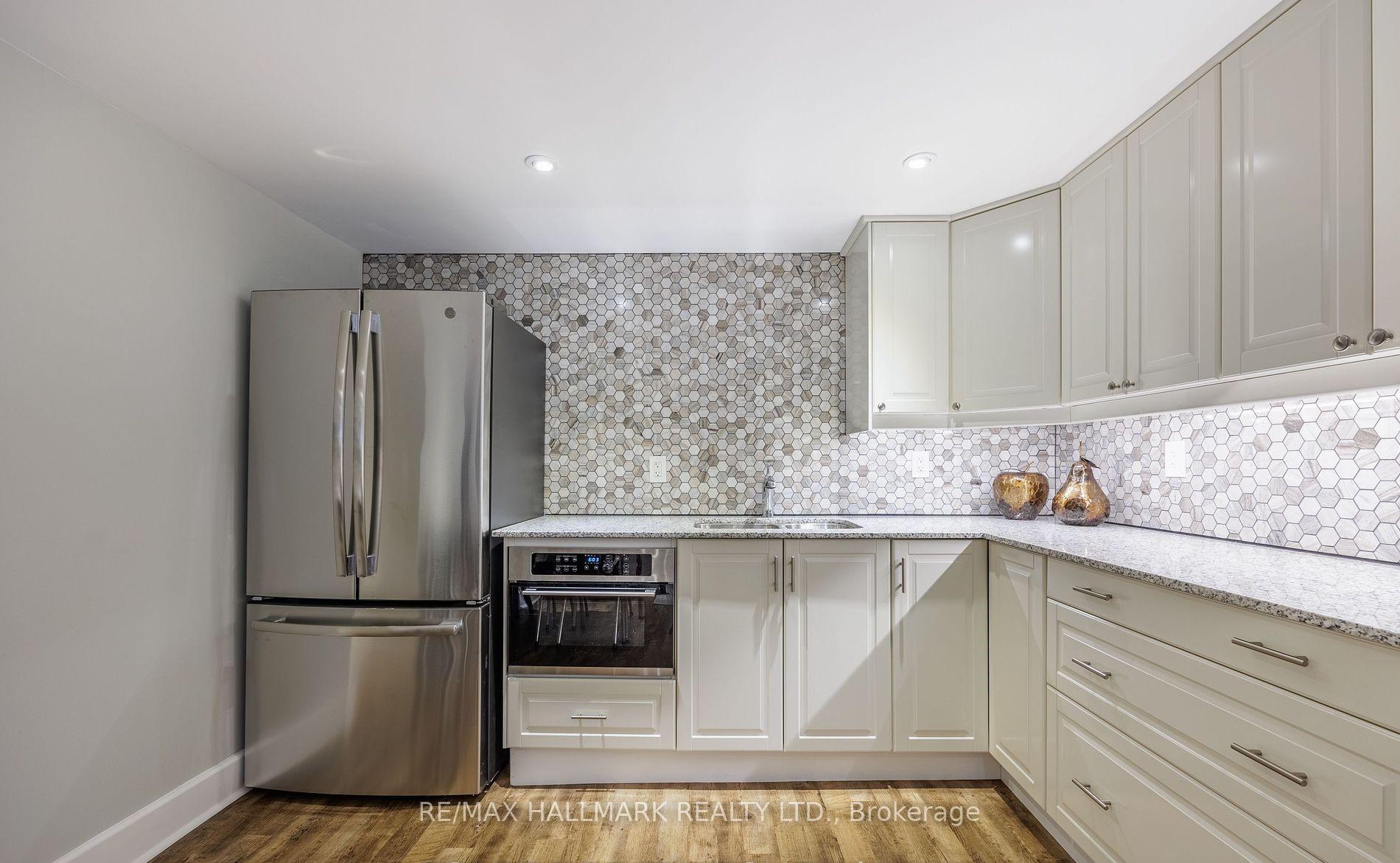 Photo 17 of 121 West 23rd Street, Hamilton, Westcliffe — HOMEH