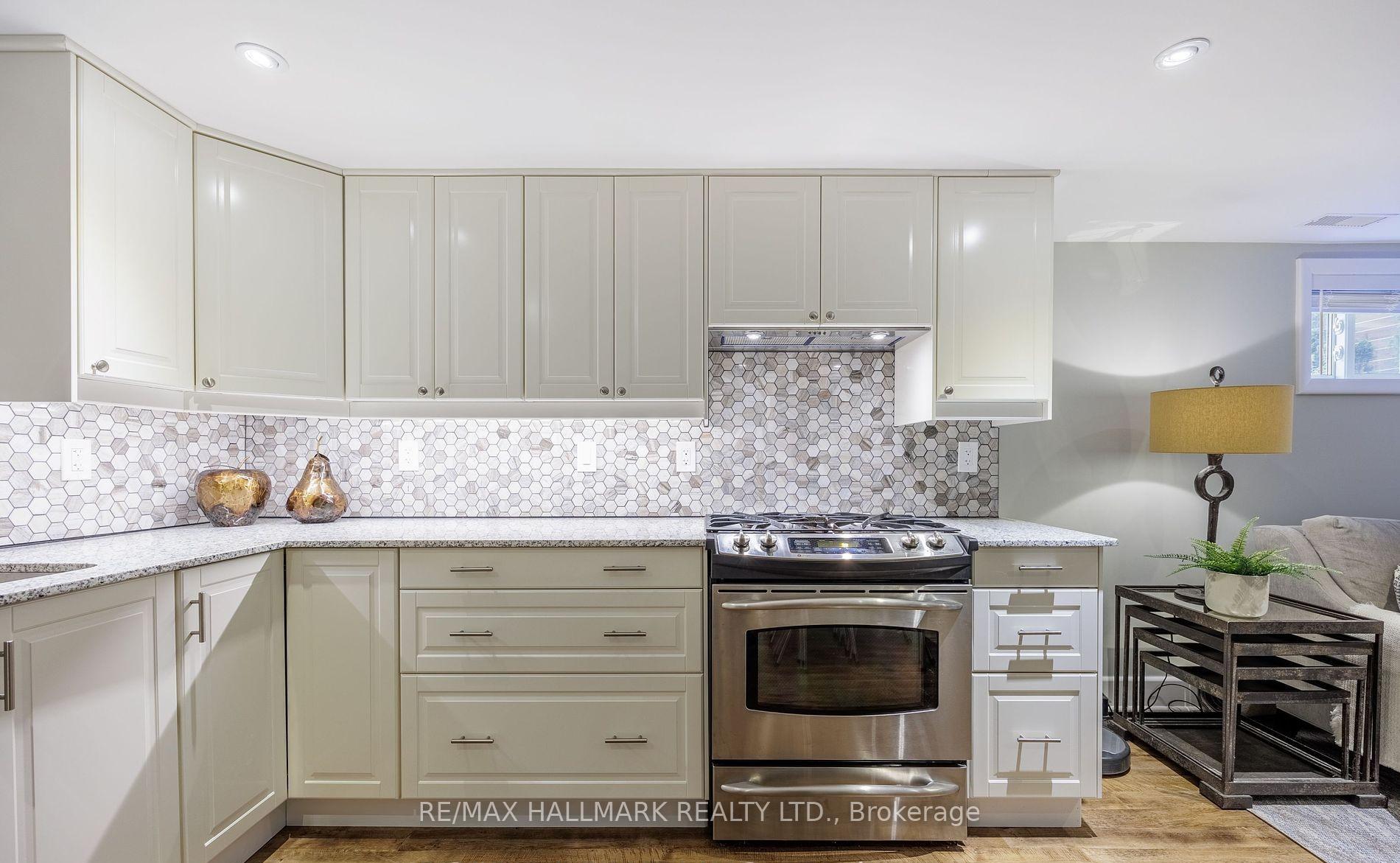 Photo 18 of 121 West 23rd Street, Hamilton, Westcliffe — HOMEH