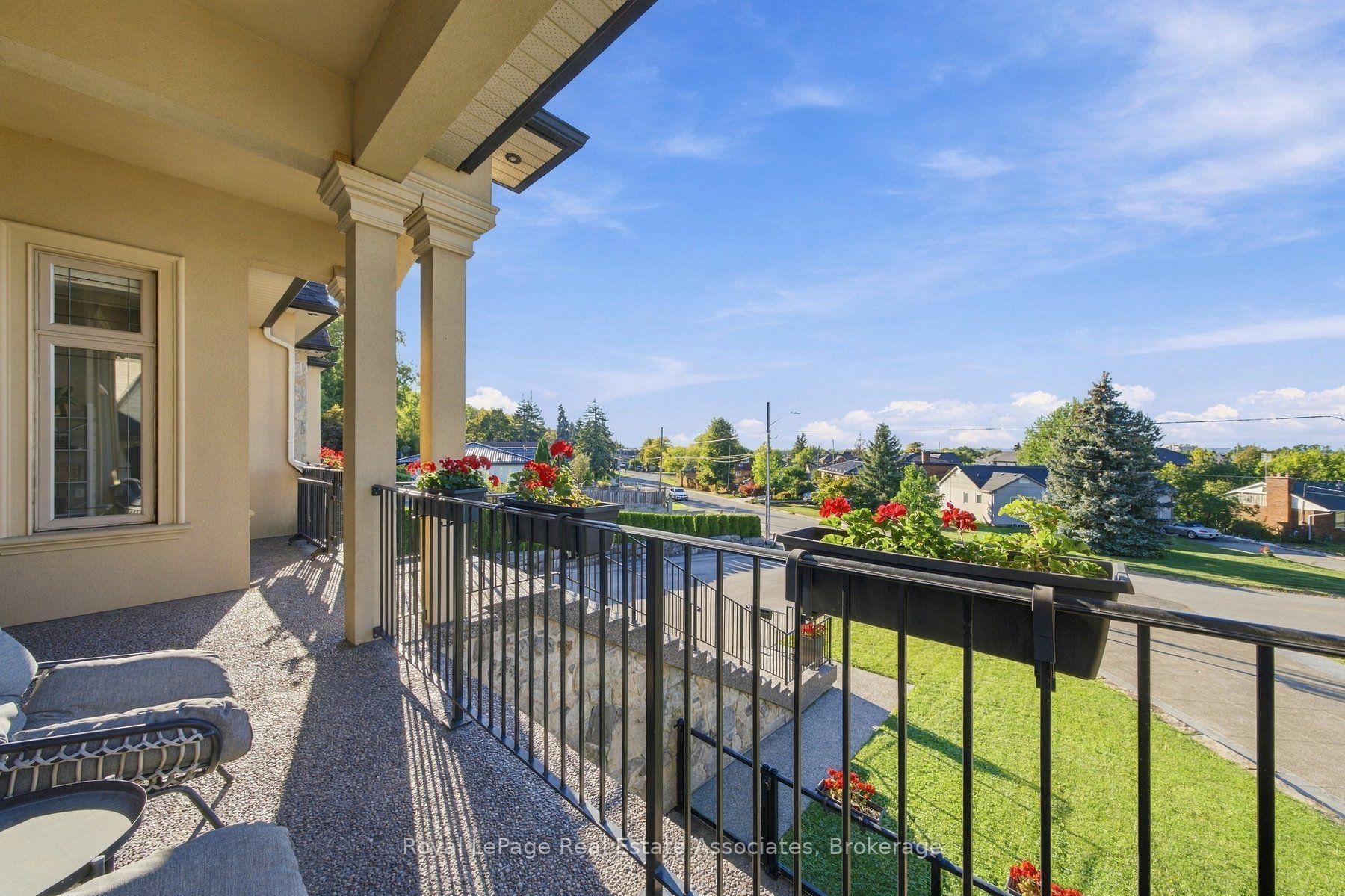 Photo 4 of 82 Margaret Avenue, Hamilton, Stoney Creek — HOMEH