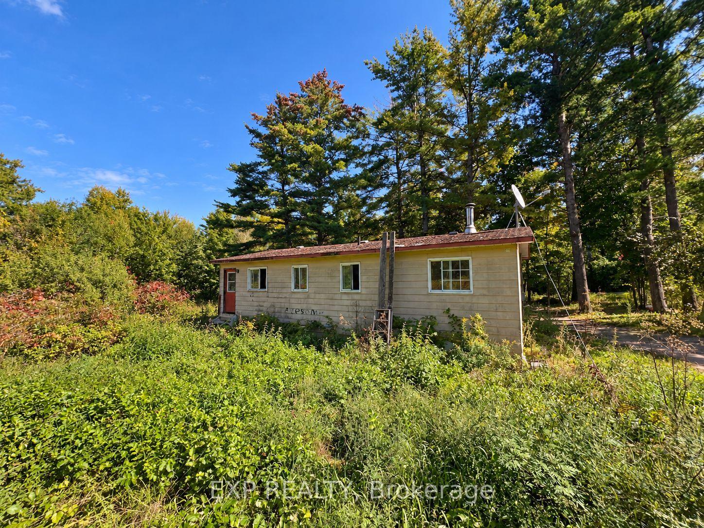Photo 2 of 942 Bathurst 9TH Concession Road, Tay Valley, Bathurst/Burgess & Sherbrooke (North Burgess) Twp — HOMEH