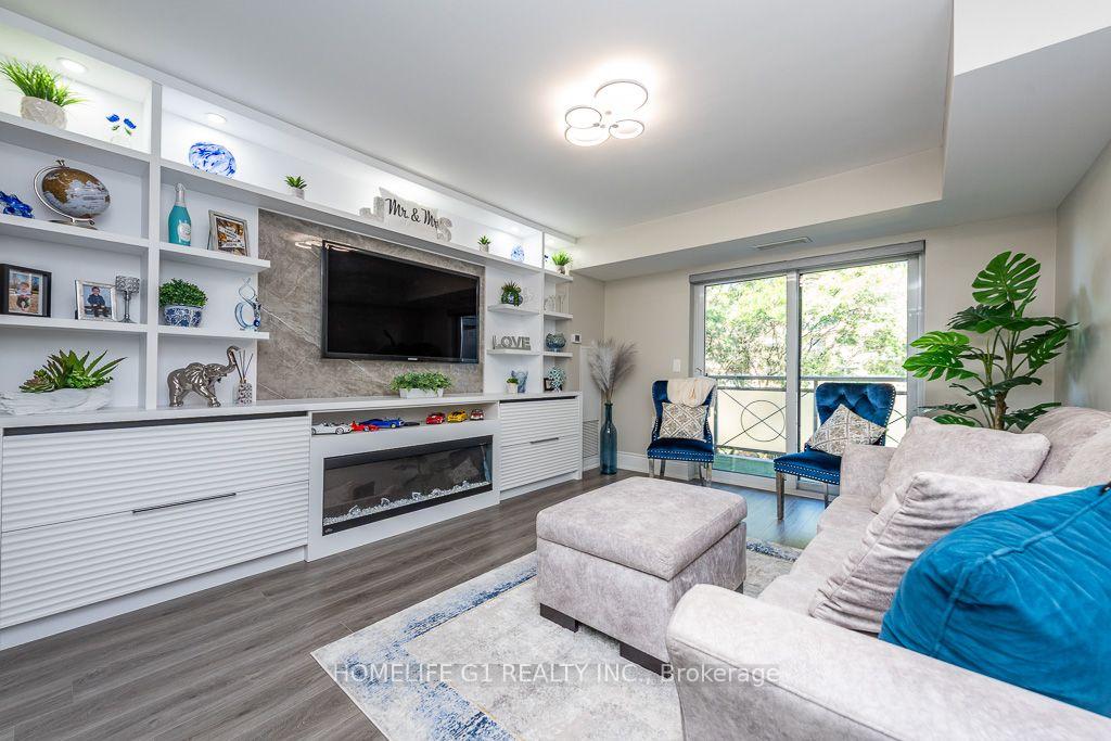 Photo 4 of Unit 303, 2500 Rutherford Road, Vaughan, Maple — HOMEH