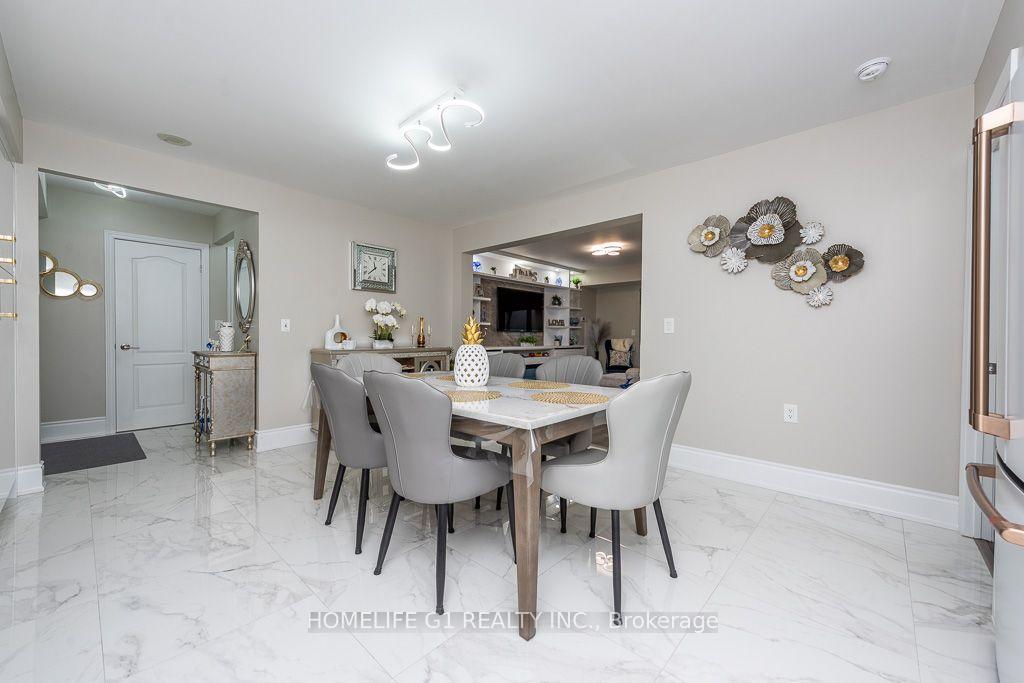 Photo 8 of Unit 303, 2500 Rutherford Road, Vaughan, Maple — HOMEH