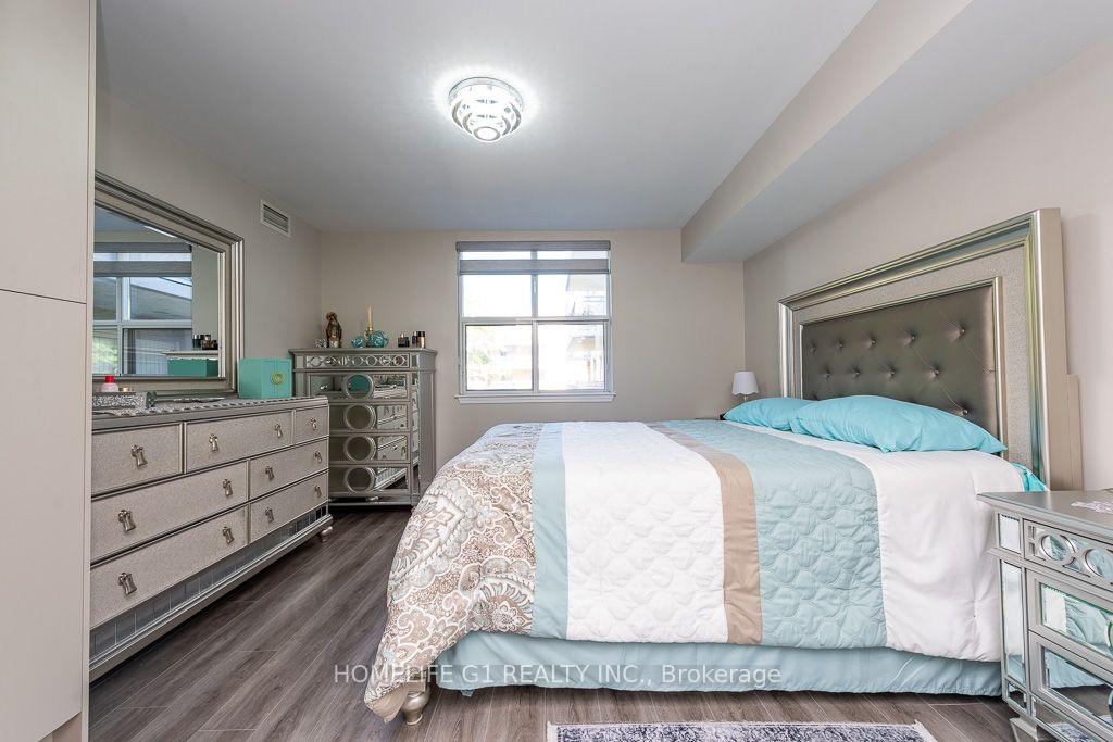 Photo 10 of Unit 303, 2500 Rutherford Road, Vaughan, Maple — HOMEH