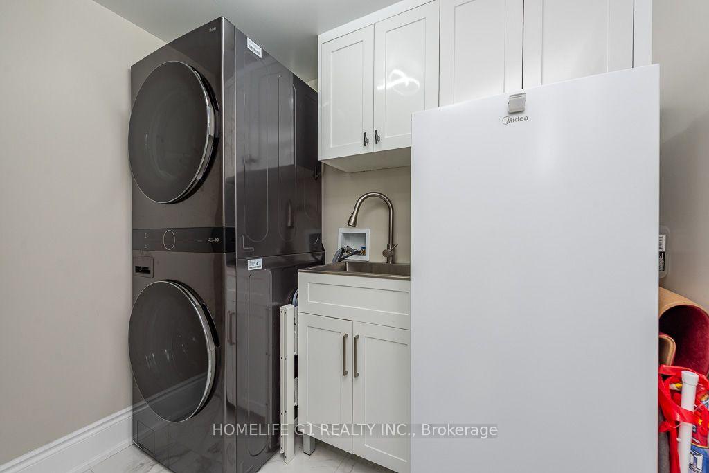 Photo 13 of Unit 303, 2500 Rutherford Road, Vaughan, Maple — HOMEH