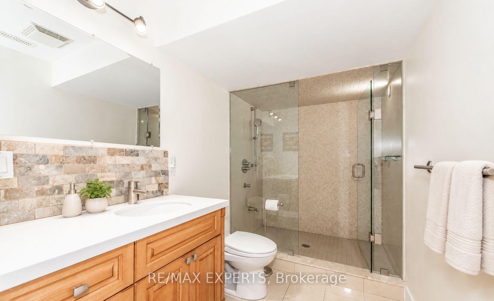 Photo 28 of 94 Royview Crescent, Vaughan, Vellore Village — HOMEH