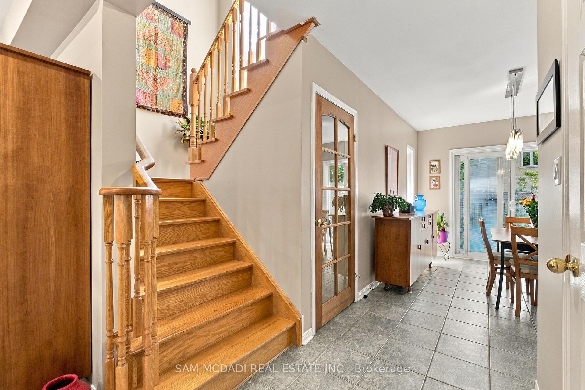 Photo 6 of 2148 Nightstar Drive, Oakville, Westmount — HOMEH