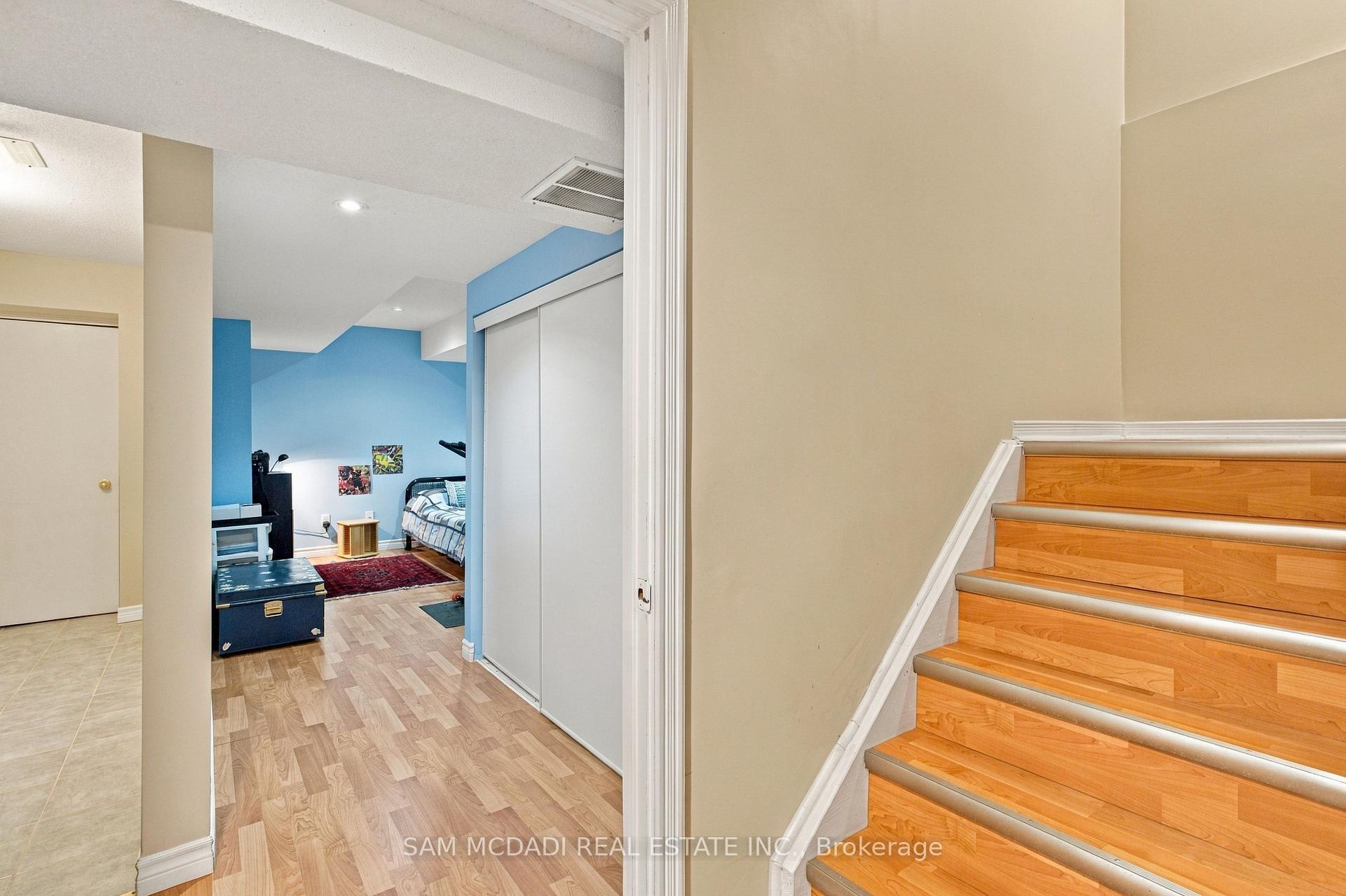 Photo 22 of 2148 Nightstar Drive, Oakville, Westmount — HOMEH