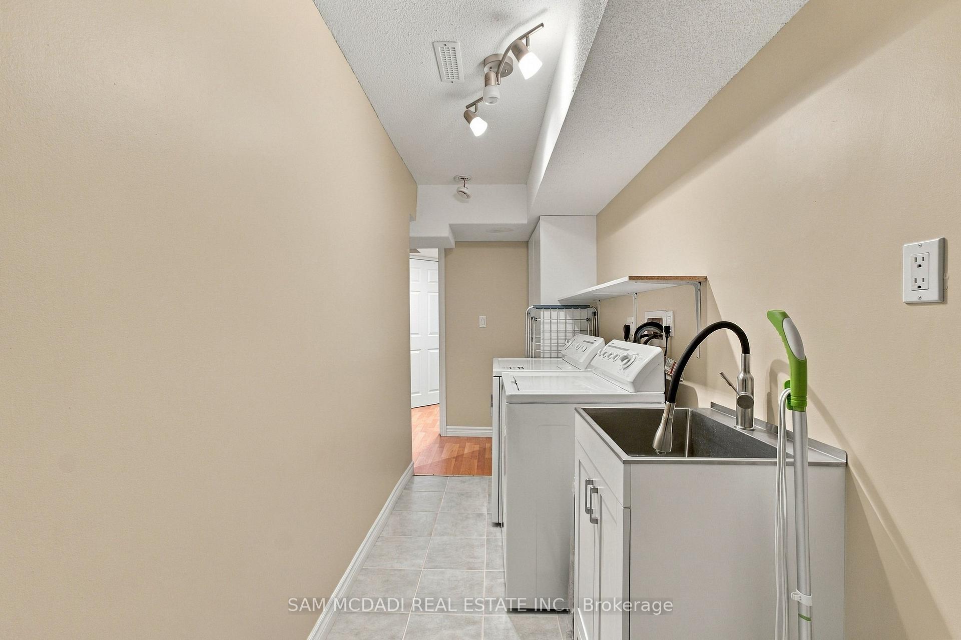 Photo 29 of 2148 Nightstar Drive, Oakville, Westmount — HOMEH