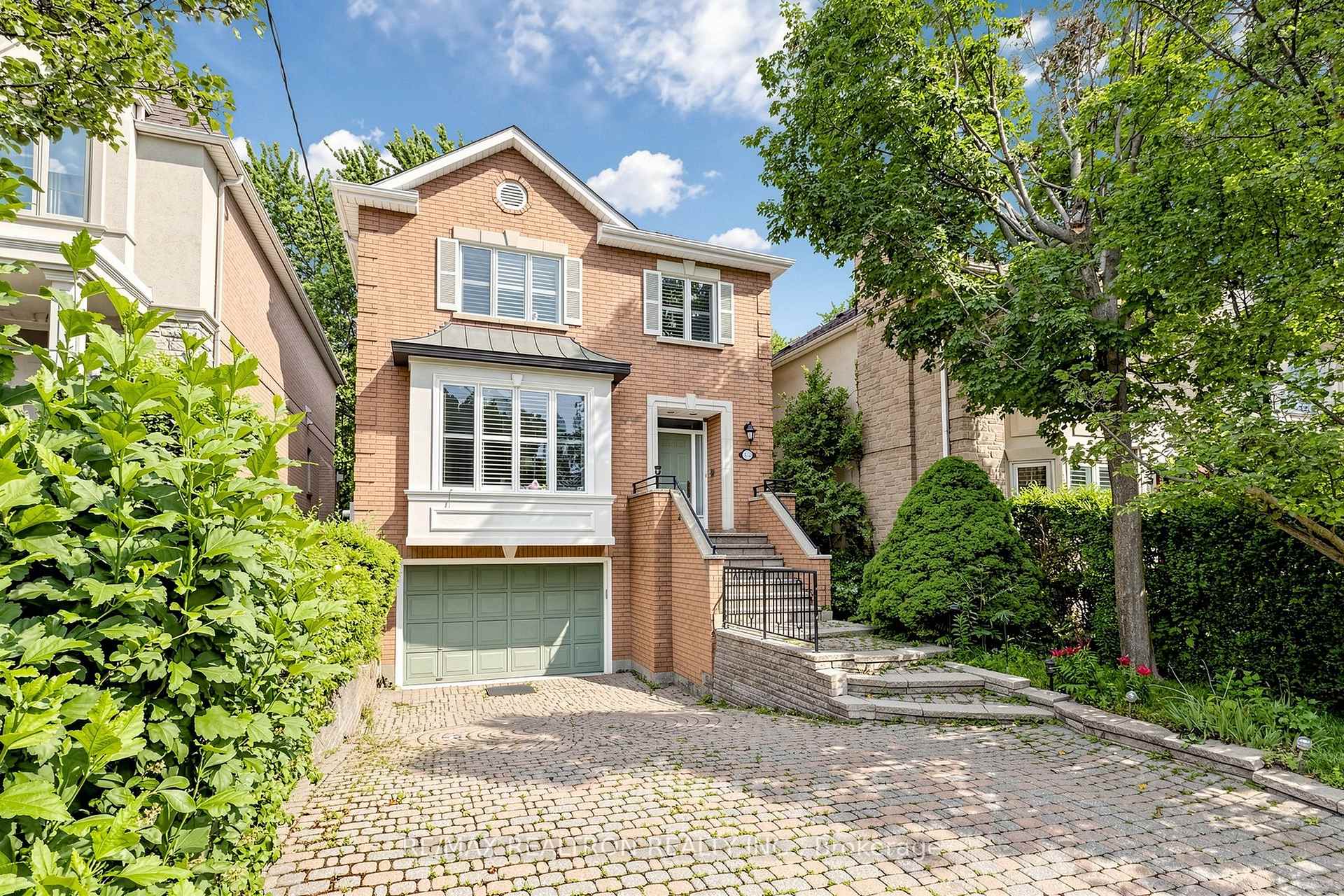 Photo 2 of 352 Deloraine Avenue, Toronto, Bedford Park-Nortown — HOMEH