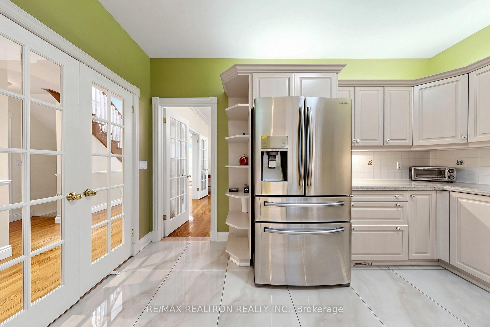 Photo 6 of 352 Deloraine Avenue, Toronto, Bedford Park-Nortown — HOMEH