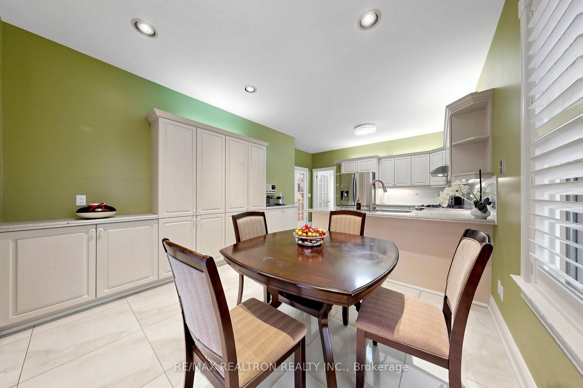 Photo 9 of 352 Deloraine Avenue, Toronto, Bedford Park-Nortown — HOMEH