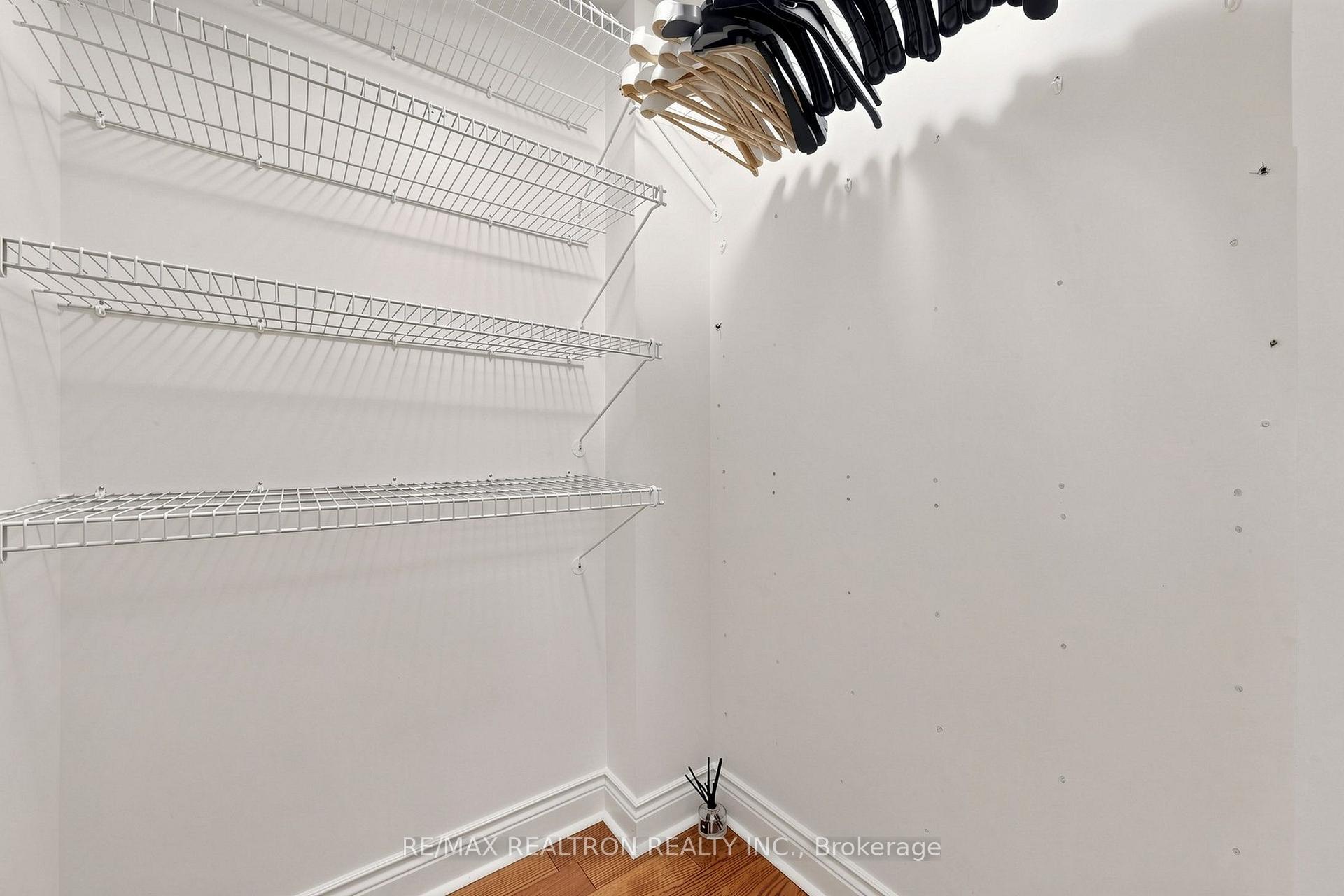 Photo 21 of 352 Deloraine Avenue, Toronto, Bedford Park-Nortown — HOMEH