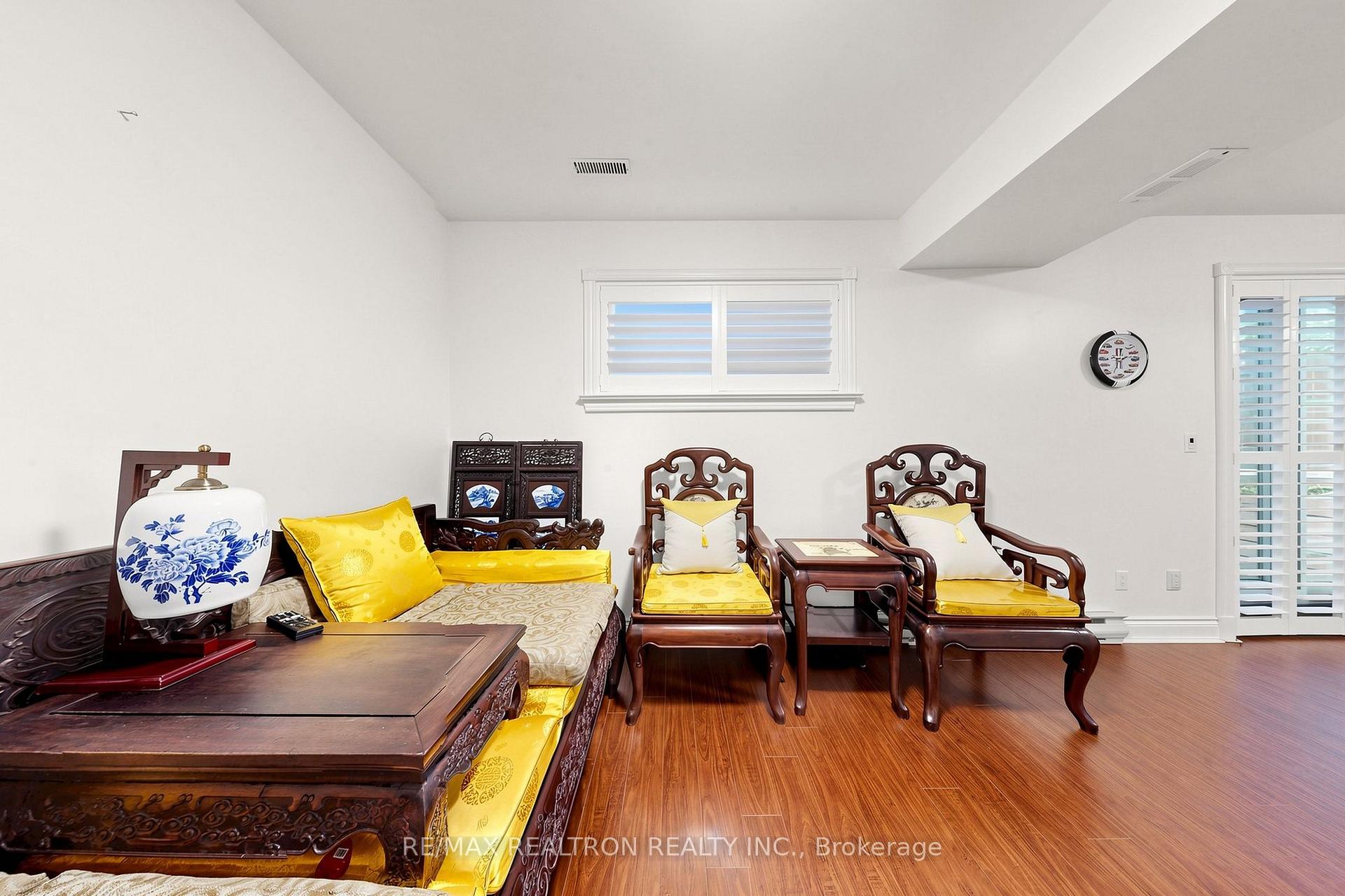 Photo 37 of 352 Deloraine Avenue, Toronto, Bedford Park-Nortown — HOMEH