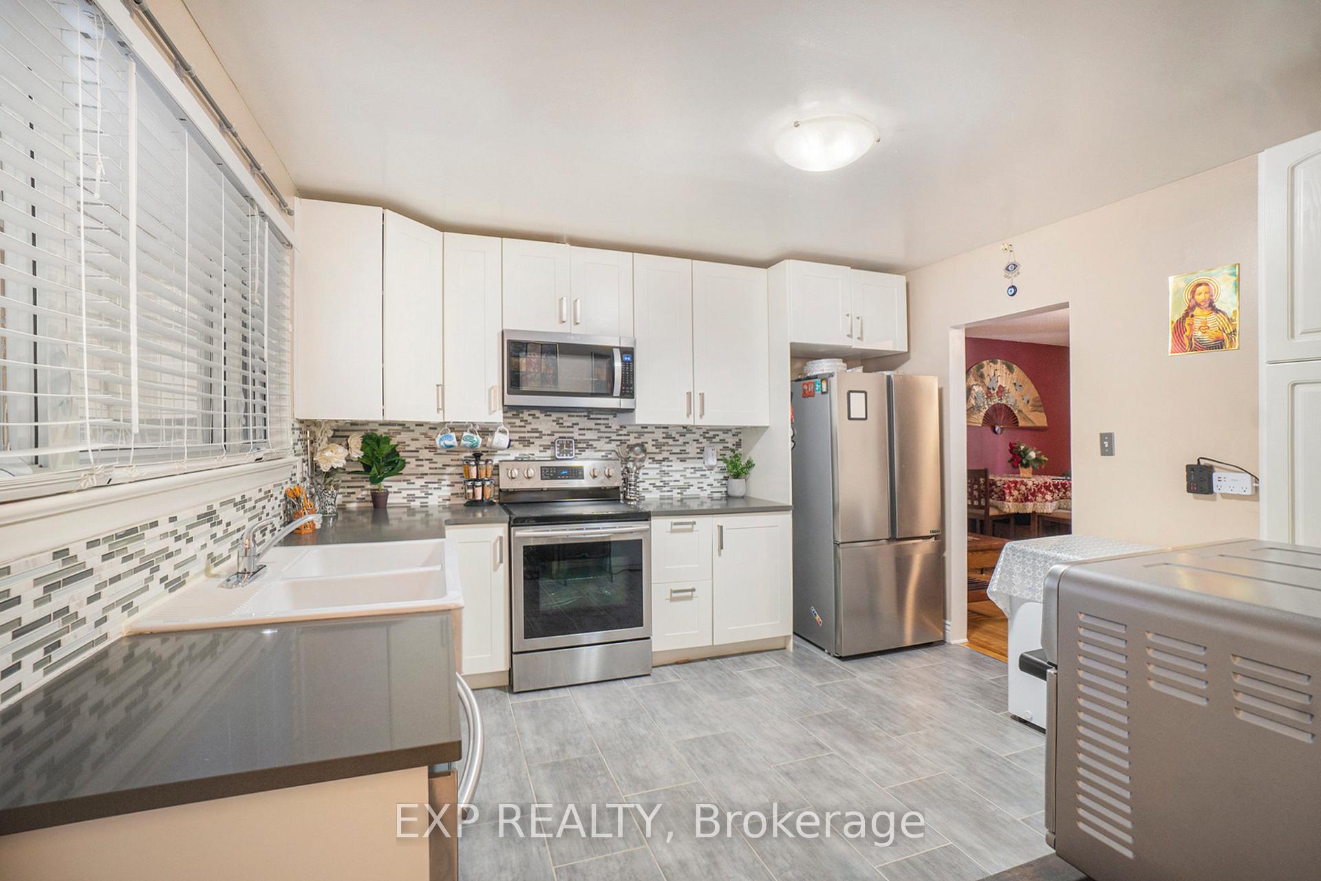 Photo 9 of 2024 Othello Avenue, Ottawa, Elmvale Acres/Urbandale — HOMEH