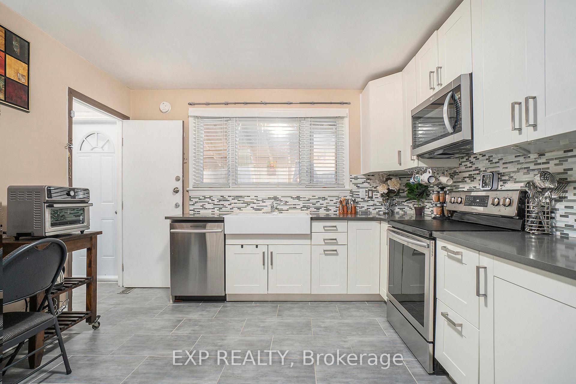 Photo 12 of 2024 Othello Avenue, Ottawa, Elmvale Acres/Urbandale — HOMEH