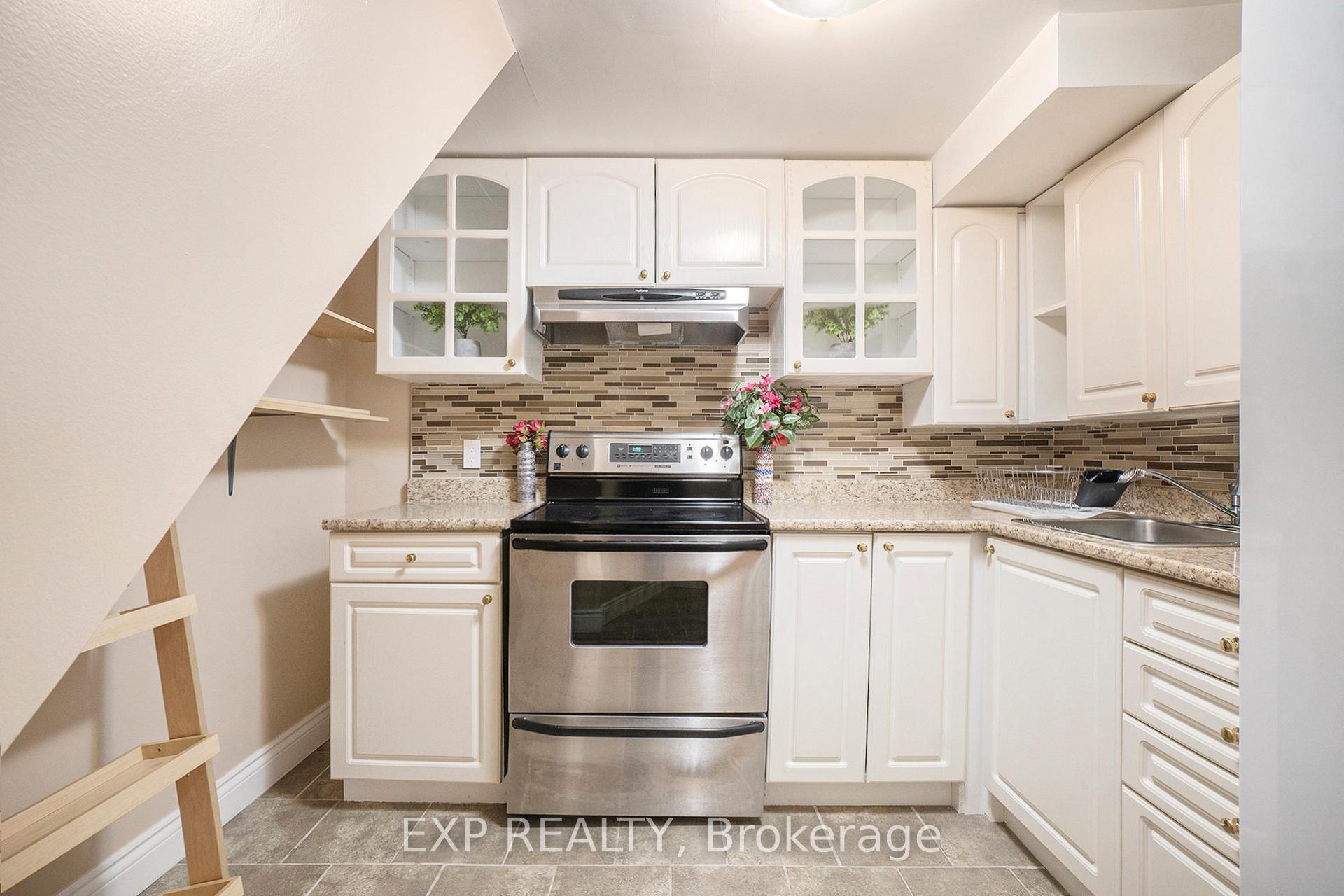 Photo 17 of 2024 Othello Avenue, Ottawa, Elmvale Acres/Urbandale — HOMEH