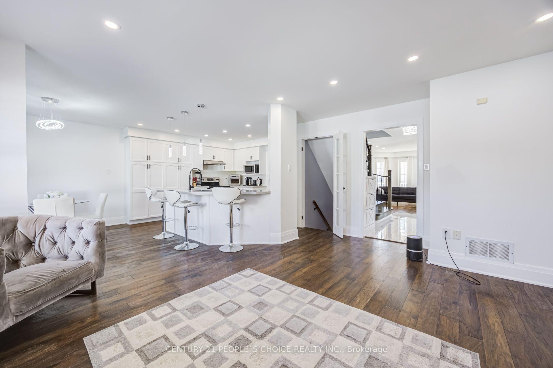Photo 10 of 153 Watford Street, Whitby, Brooklin — HOMEH