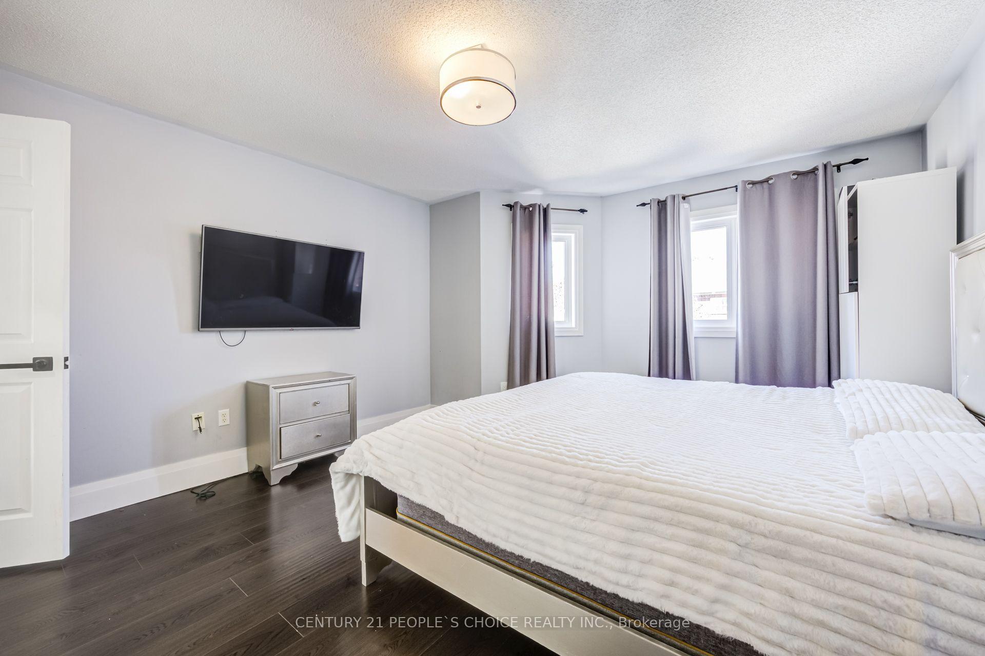 Photo 23 of 153 Watford Street, Whitby, Brooklin — HOMEH
