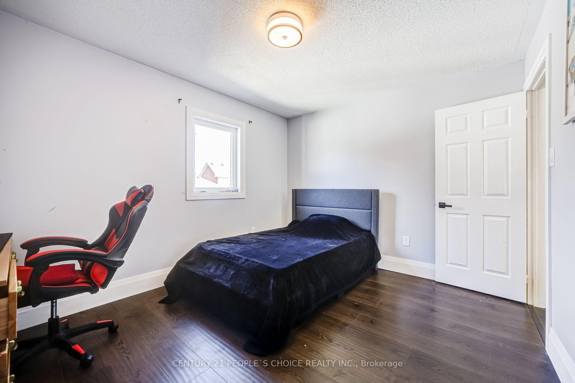 Photo 31 of 153 Watford Street, Whitby, Brooklin — HOMEH