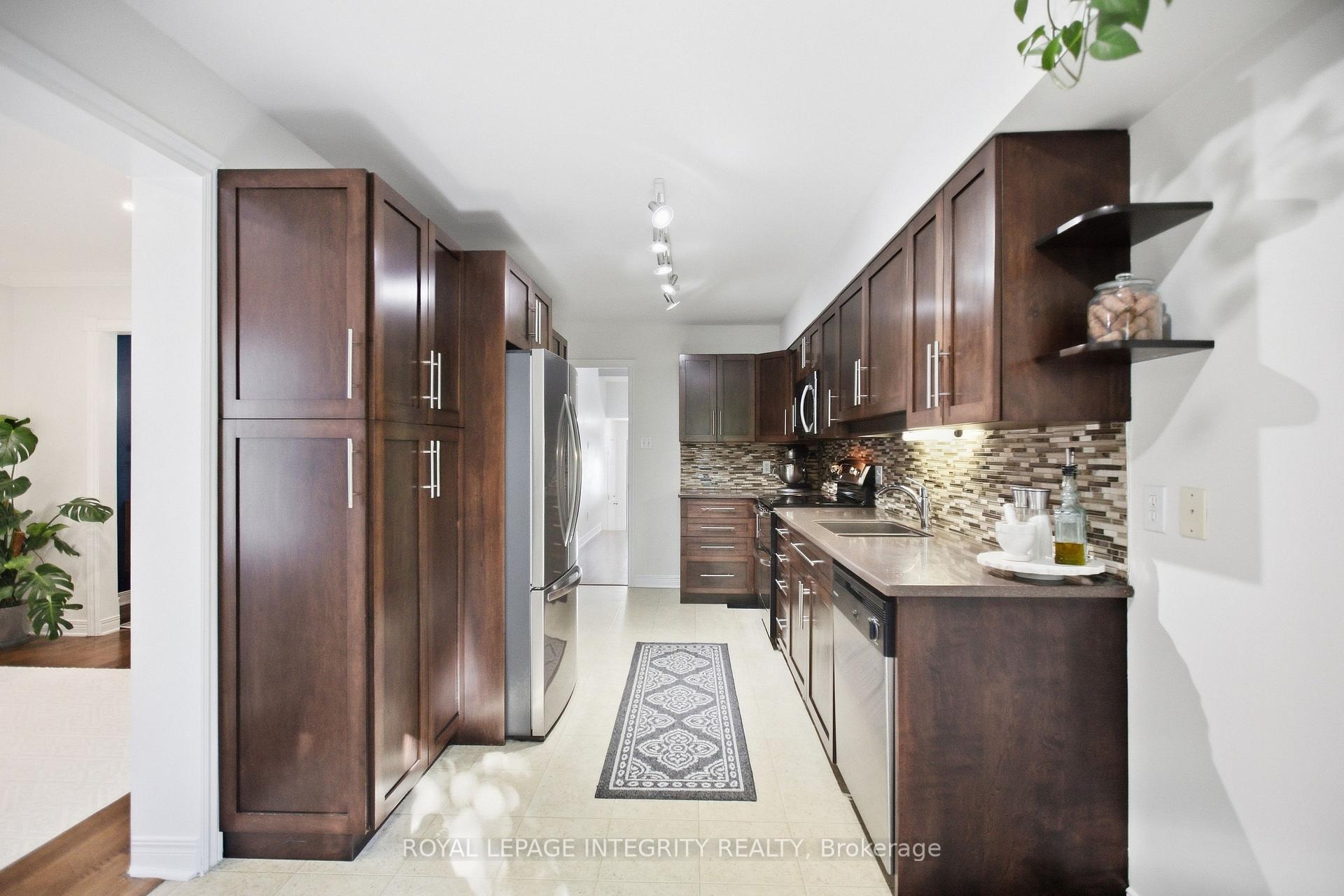 Photo 9 of 72 Redpath Drive, Ottawa, Barrhaven East — HOMEH