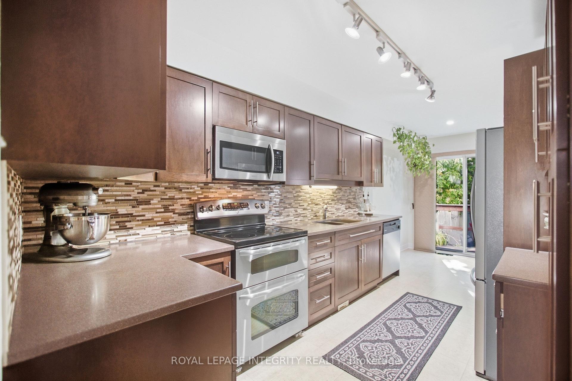Photo 10 of 72 Redpath Drive, Ottawa, Barrhaven East — HOMEH