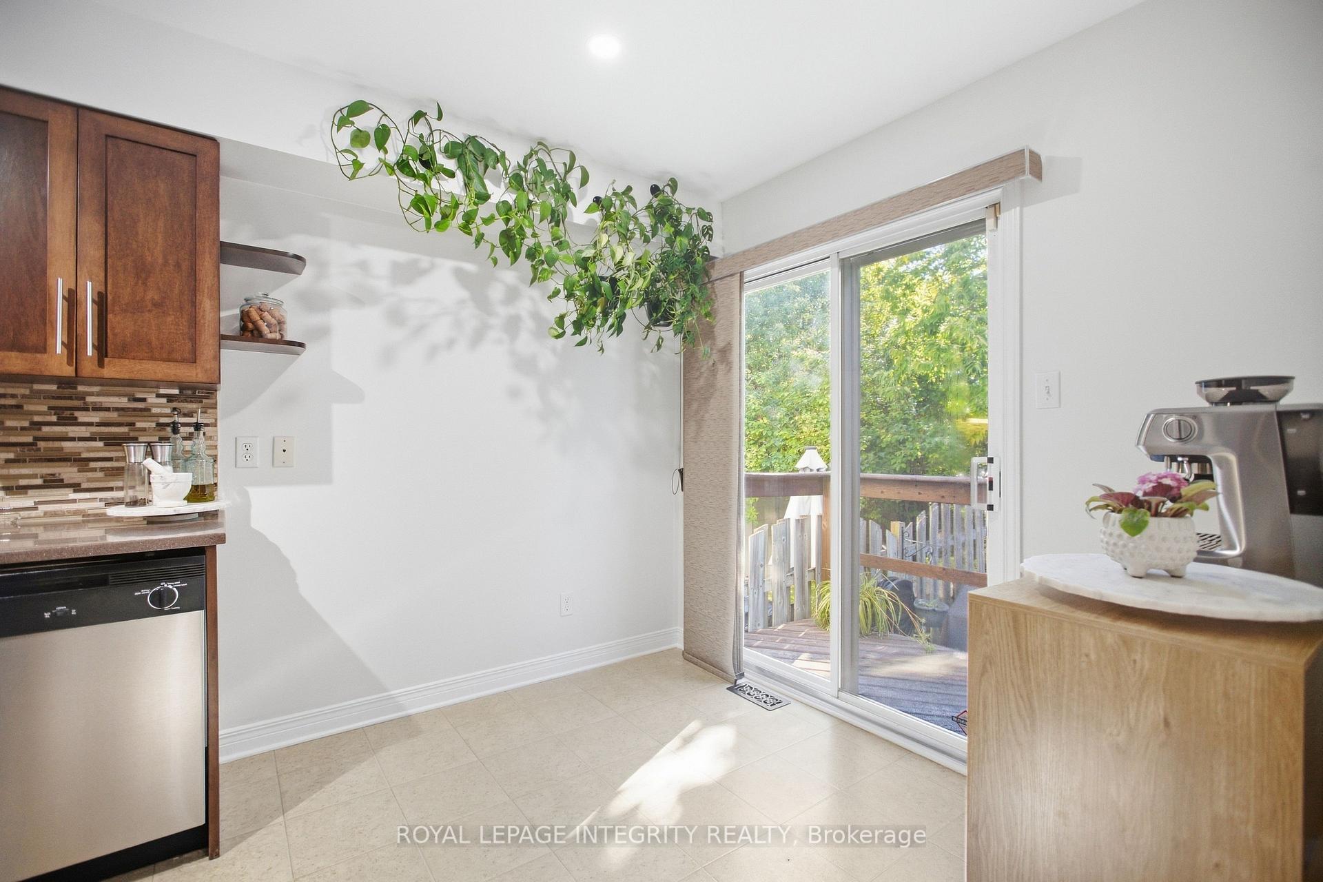 Photo 14 of 72 Redpath Drive, Ottawa, Barrhaven East — HOMEH