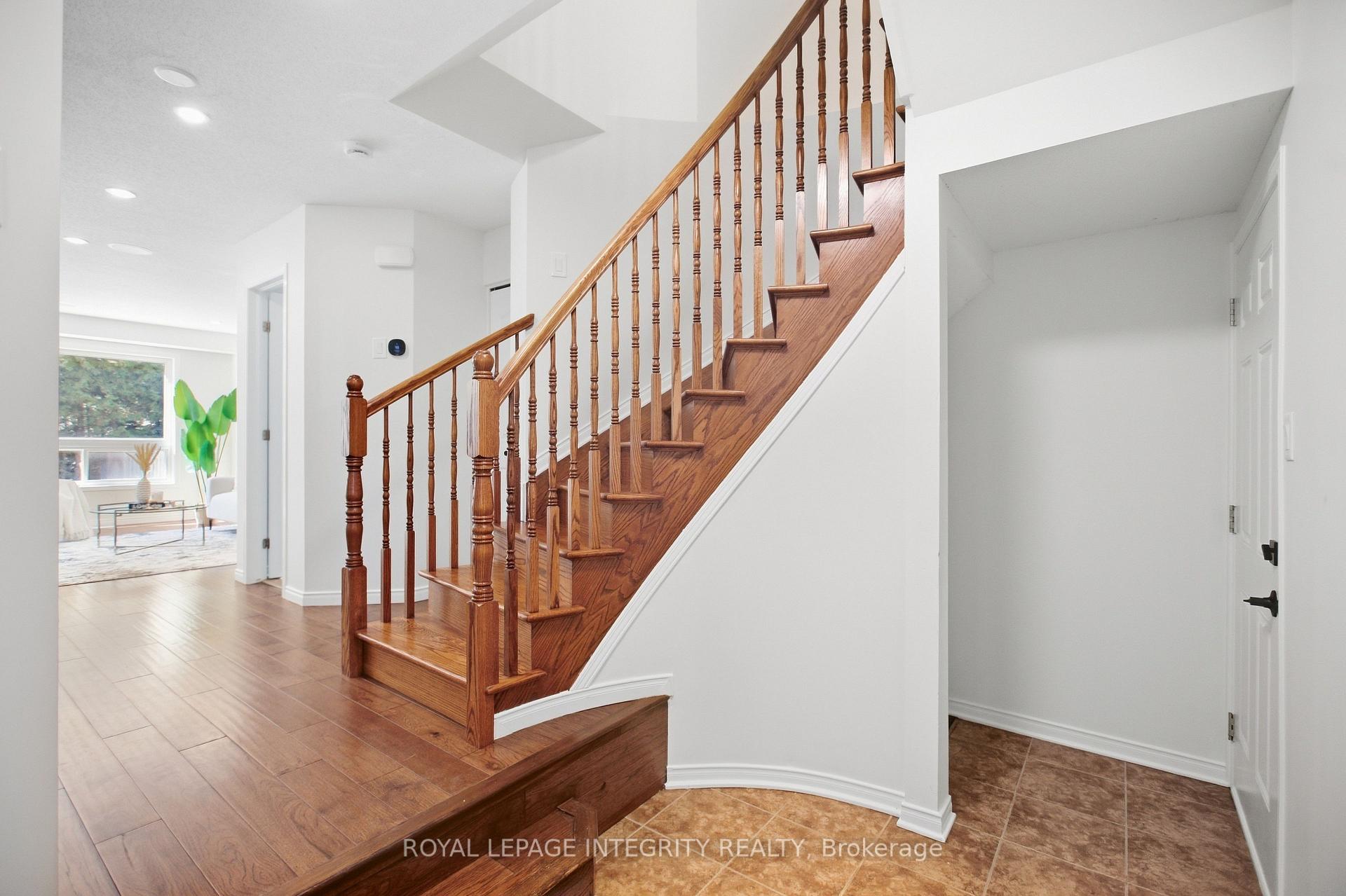 Photo 3 of 1079 Marconi Avenue, Ottawa, Kanata - Morgan's Grant/South March — HOMEH