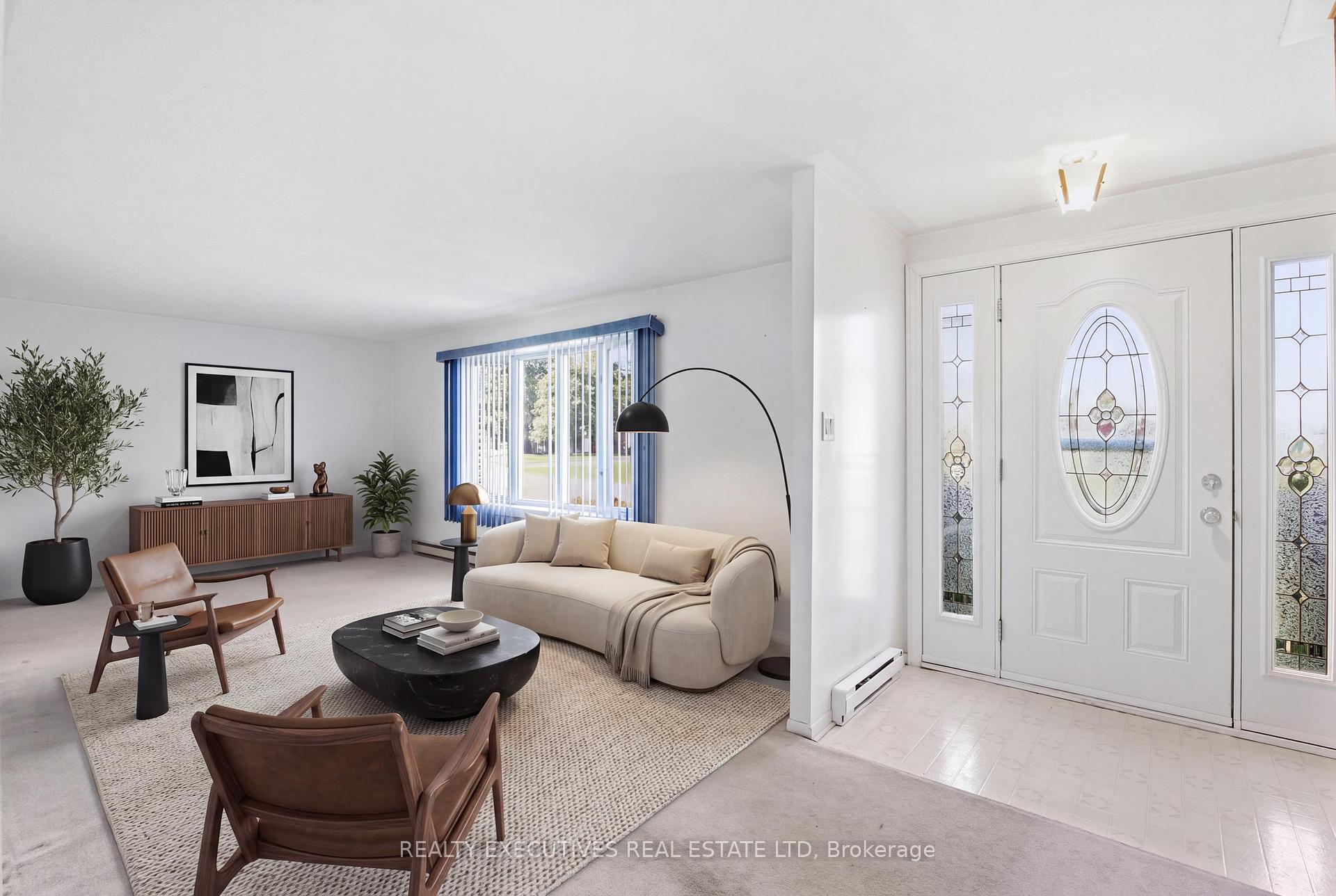Photo 4 of 441 May Street, North Dundas, Winchester — HOMEH