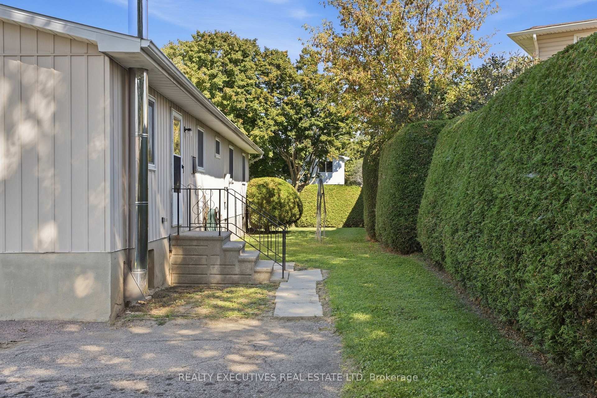 Photo 40 of 441 May Street, North Dundas, Winchester — HOMEH