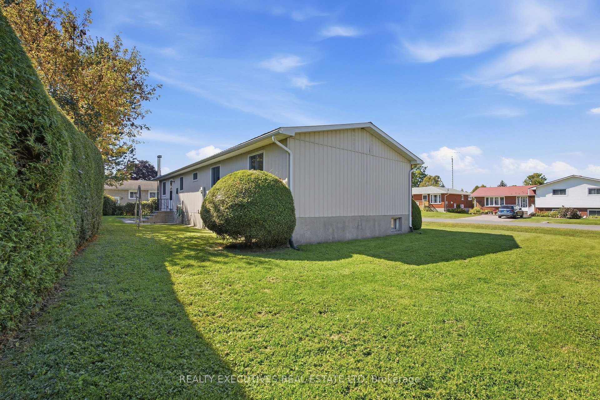 Photo 42 of 441 May Street, North Dundas, Winchester — HOMEH