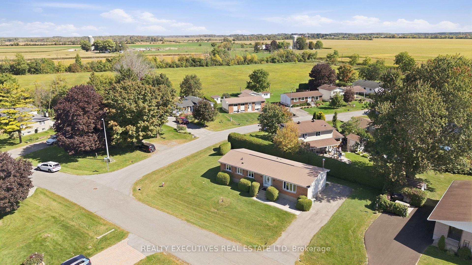 Photo 43 of 441 May Street, North Dundas, Winchester — HOMEH