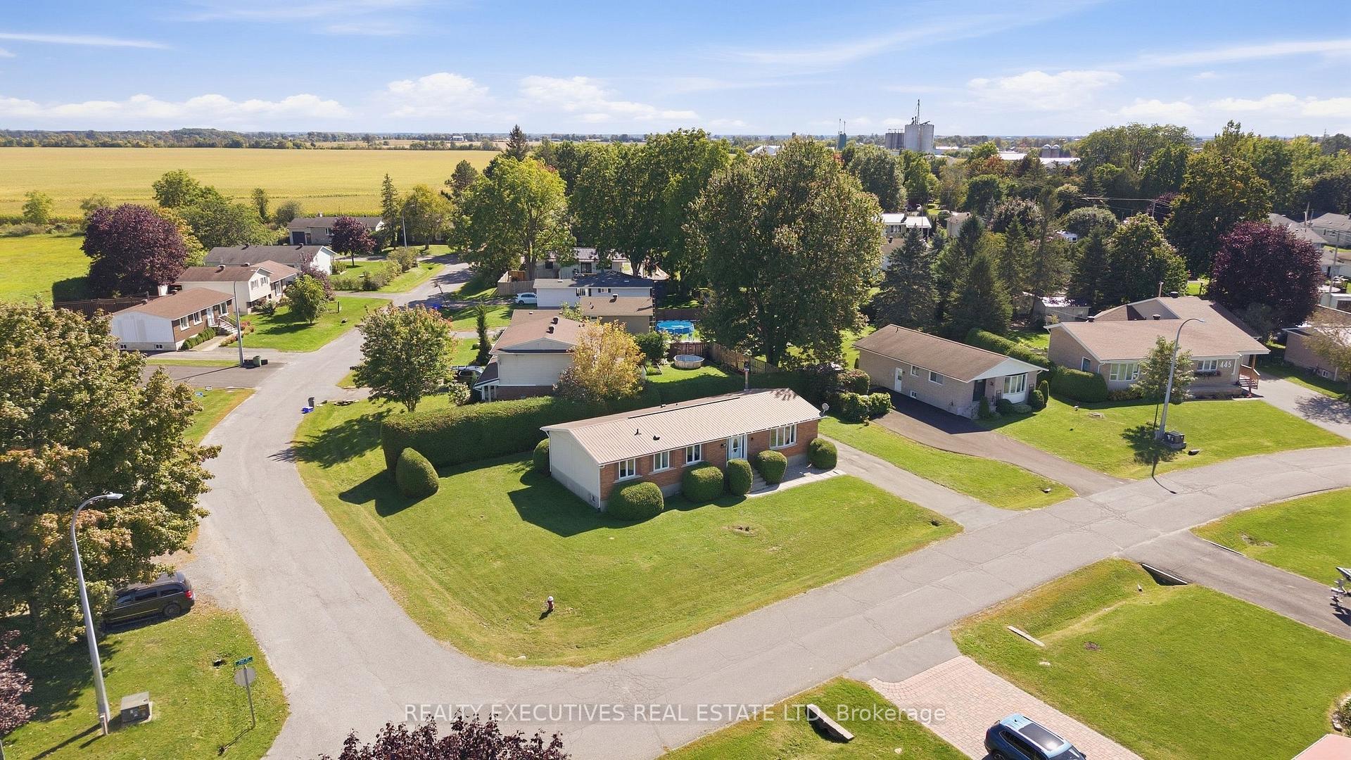 Photo 44 of 441 May Street, North Dundas, Winchester — HOMEH
