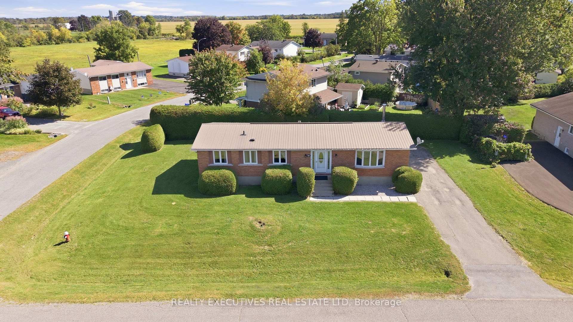 Photo 48 of 441 May Street, North Dundas, Winchester — HOMEH