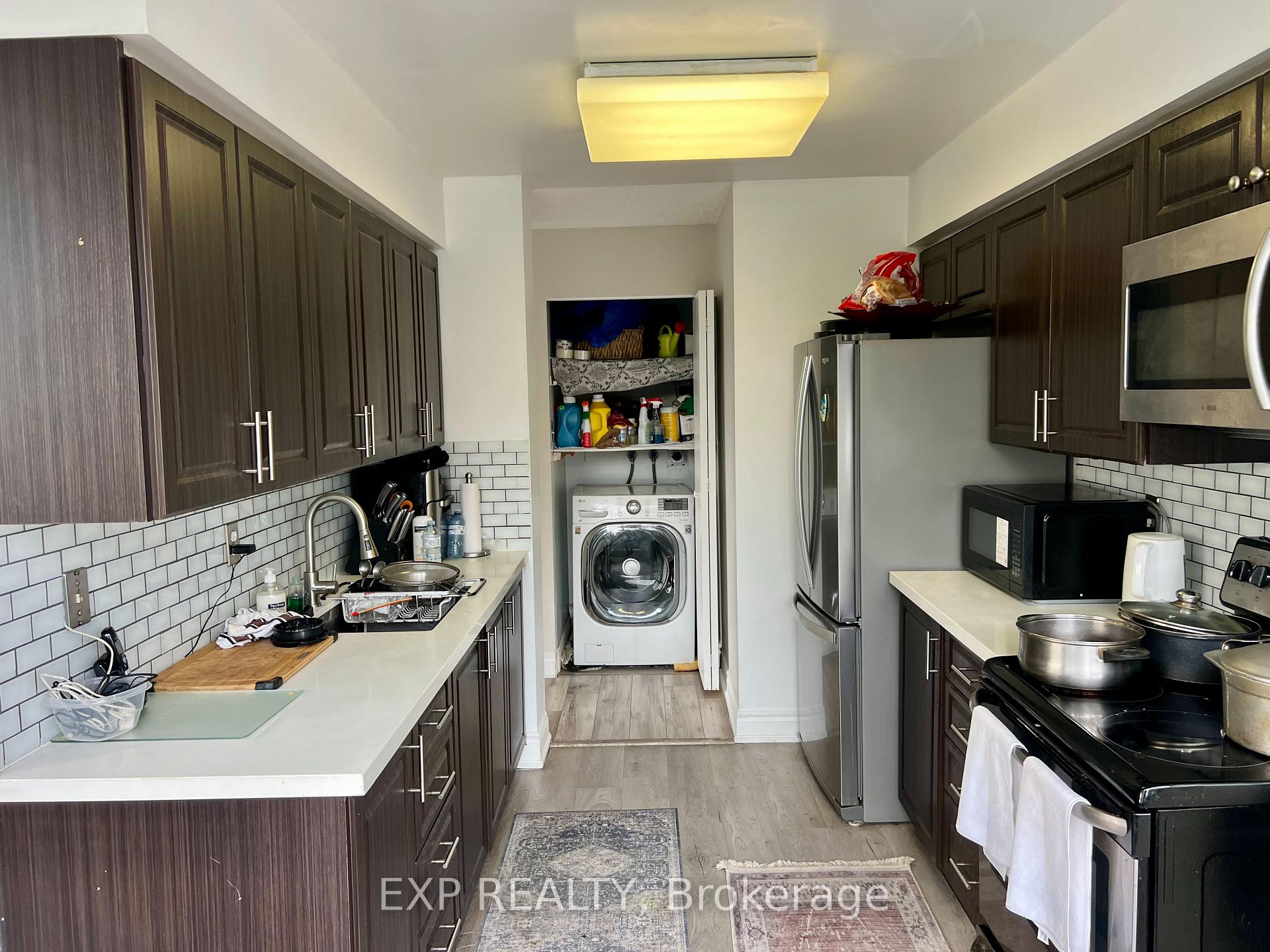 Photo 7 of Unit 412, 10 Laurelcrest Street, Brampton, Bramalea Road South Gateway — HOMEH