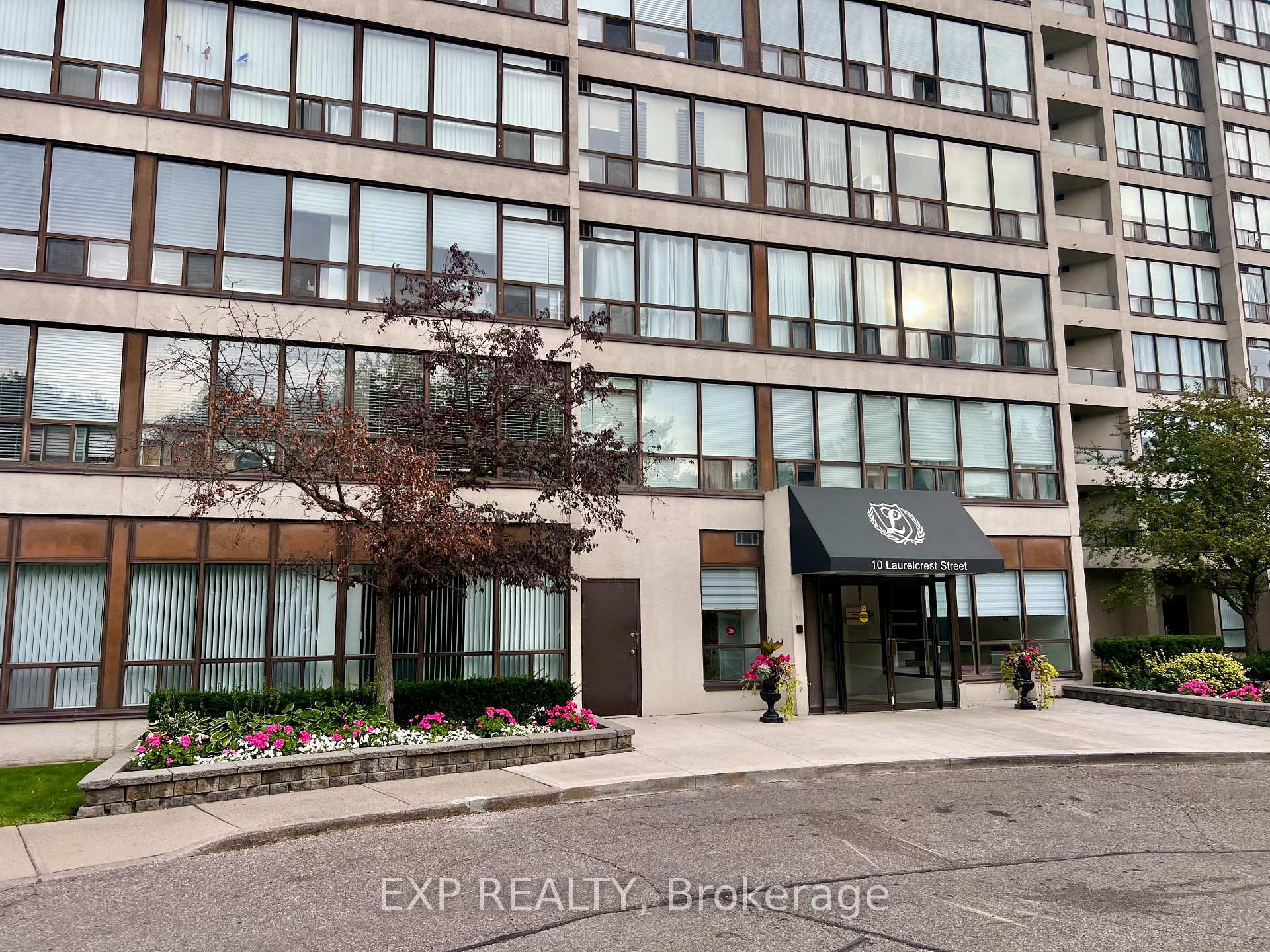 Photo 32 of Unit 412, 10 Laurelcrest Street, Brampton, Bramalea Road South Gateway — HOMEH