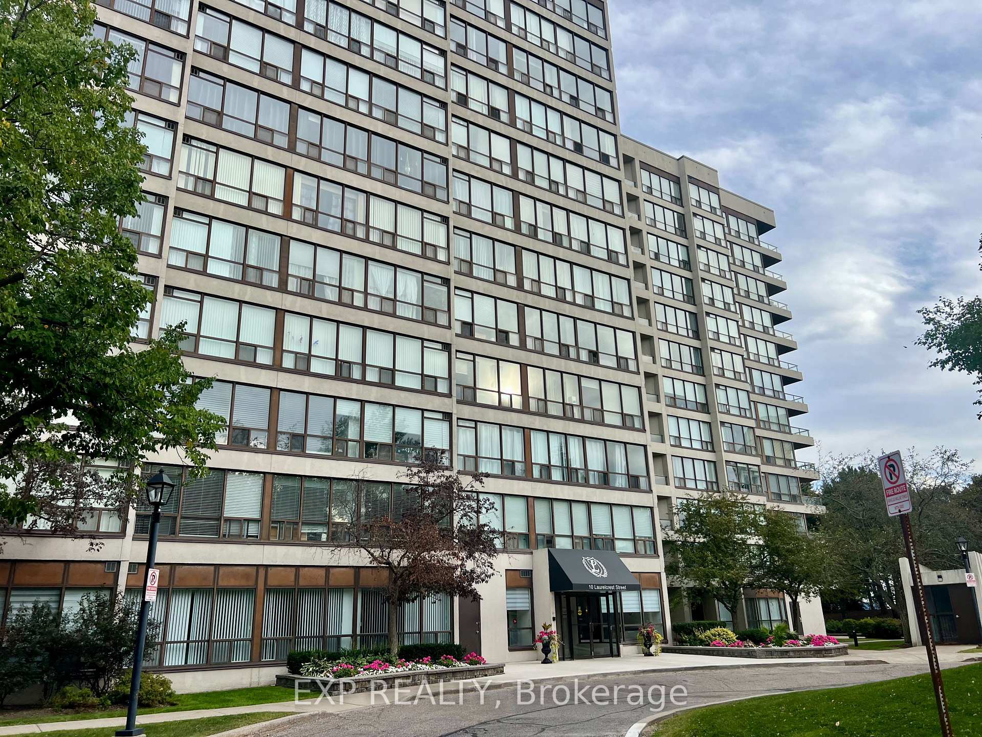 Photo 33 of Unit 412, 10 Laurelcrest Street, Brampton, Bramalea Road South Gateway — HOMEH