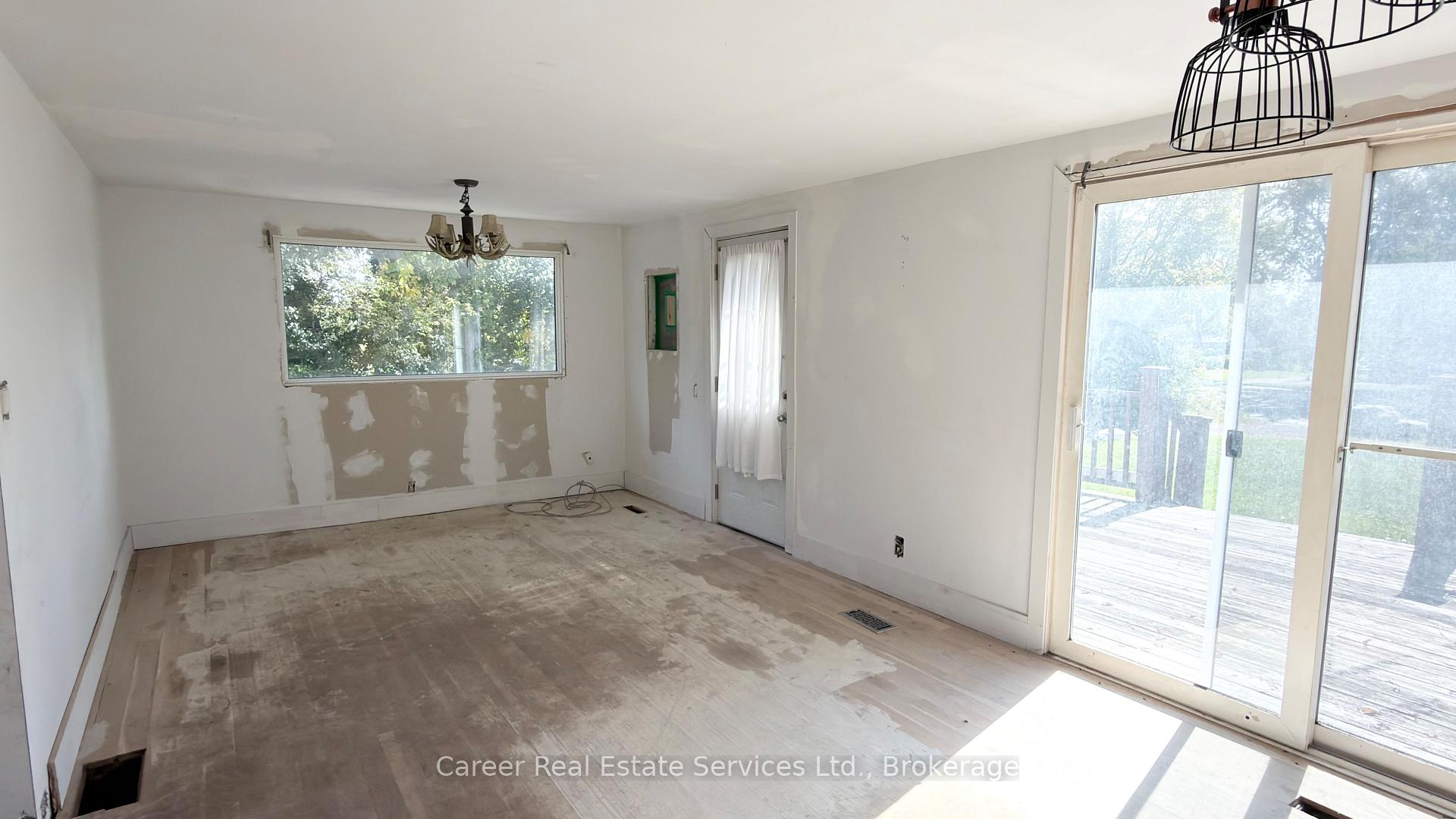 Photo 14 of 2138 Highway No 2 Road, Clarington, Rural Clarington — HOMEH